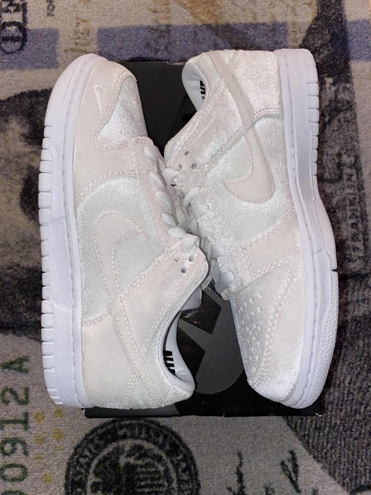 Dover Street Market × Nike Nike Dunk Low DSM Triple White Velvet Size US 5.5 / IT 35.5 - 2 Thumbnail