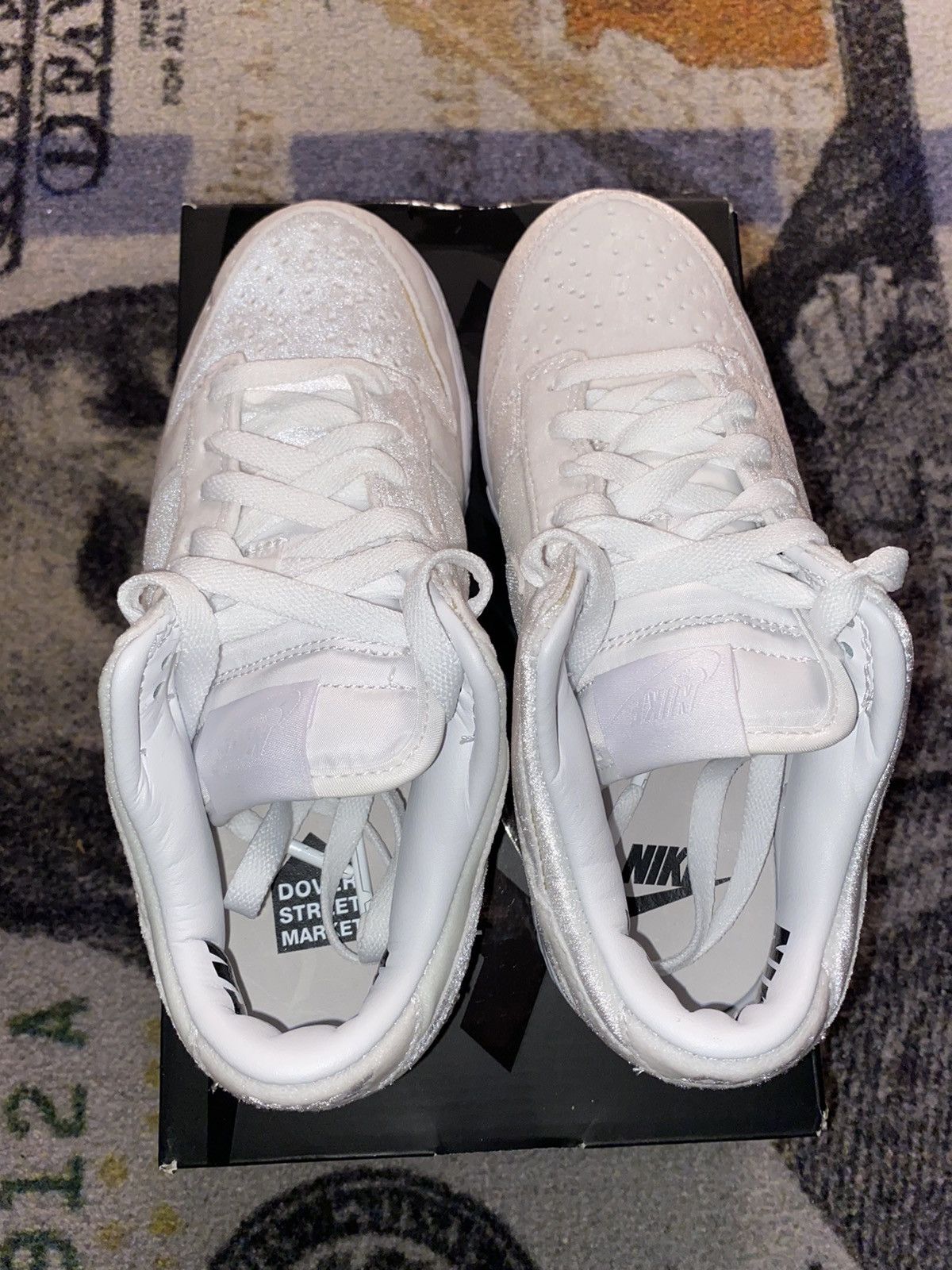 Dover Street Market × Nike Nike Dunk Low DSM Triple White Velvet Size US 5.5 / IT 35.5 - 5 Thumbnail