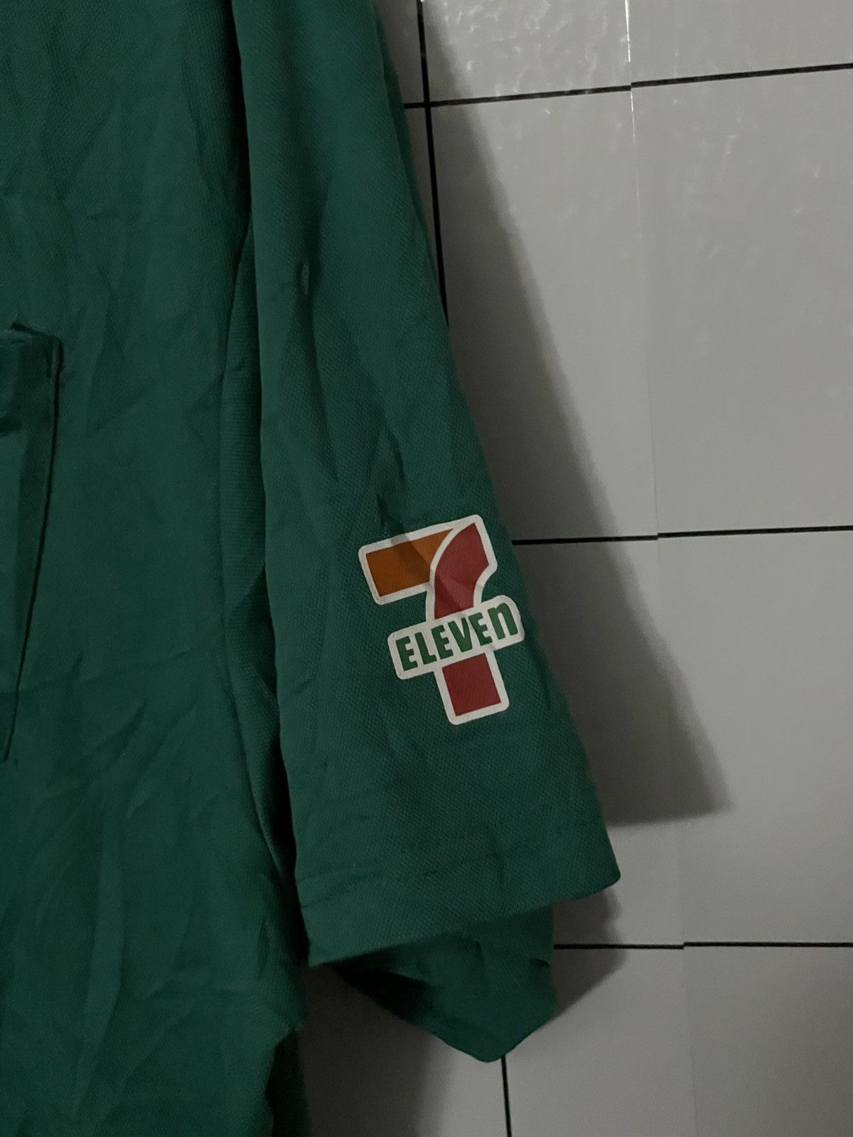 Japanese Brand × Vintage Vintage 7 Eleven Single Pocket Half Button Shirt Size US XXL / EU 58 / 5 - 4 Thumbnail