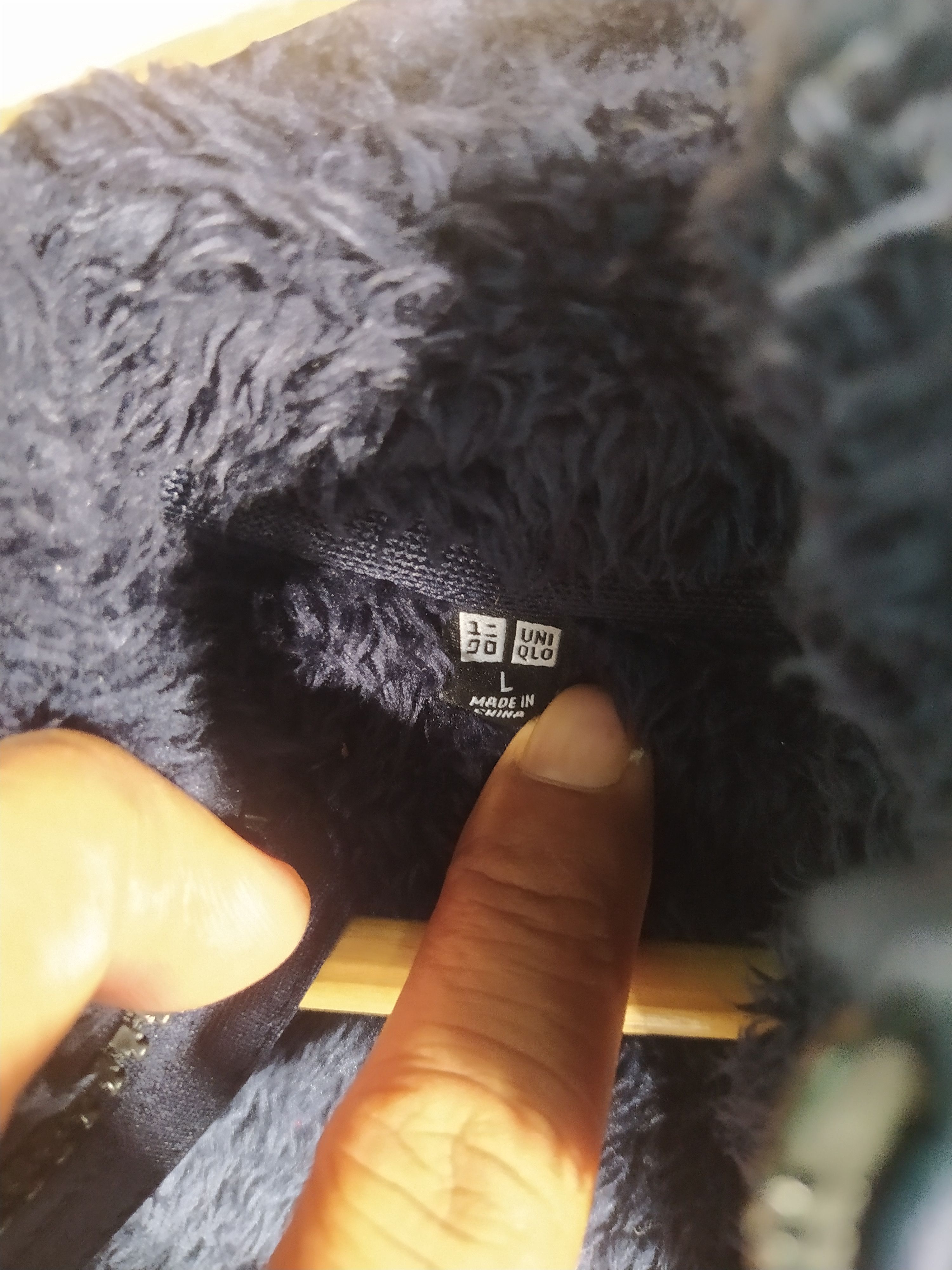 Japanese Brand × Uniqlo × Vintage Vintage uniqlo furry dark blue Pile fleece Size US L / EU 52-54 / 3 - 6 Thumbnail