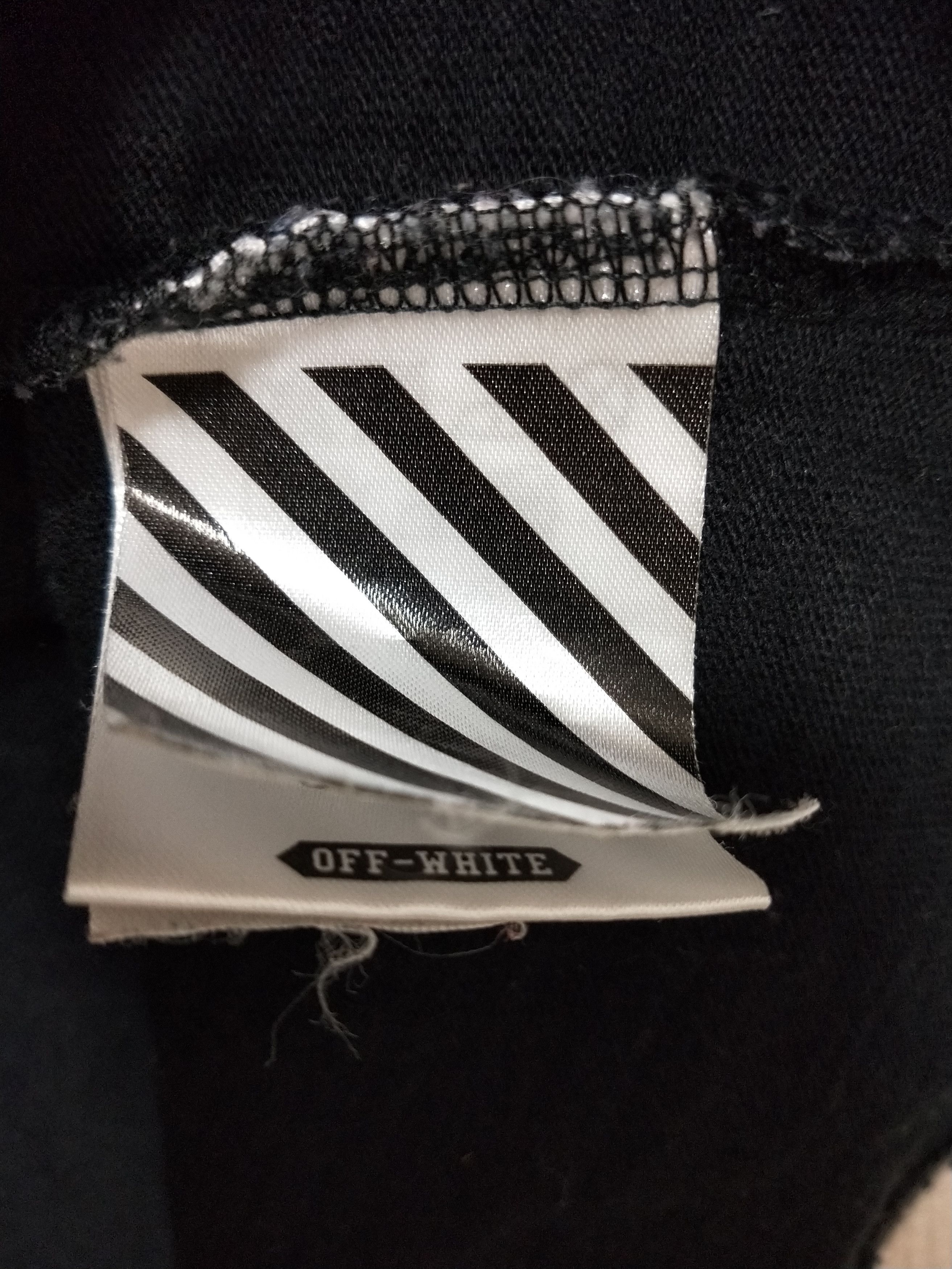 Off-White 'Waves' Diagonals Tee Size US S / EU 44-46 / 1 - 5 Thumbnail