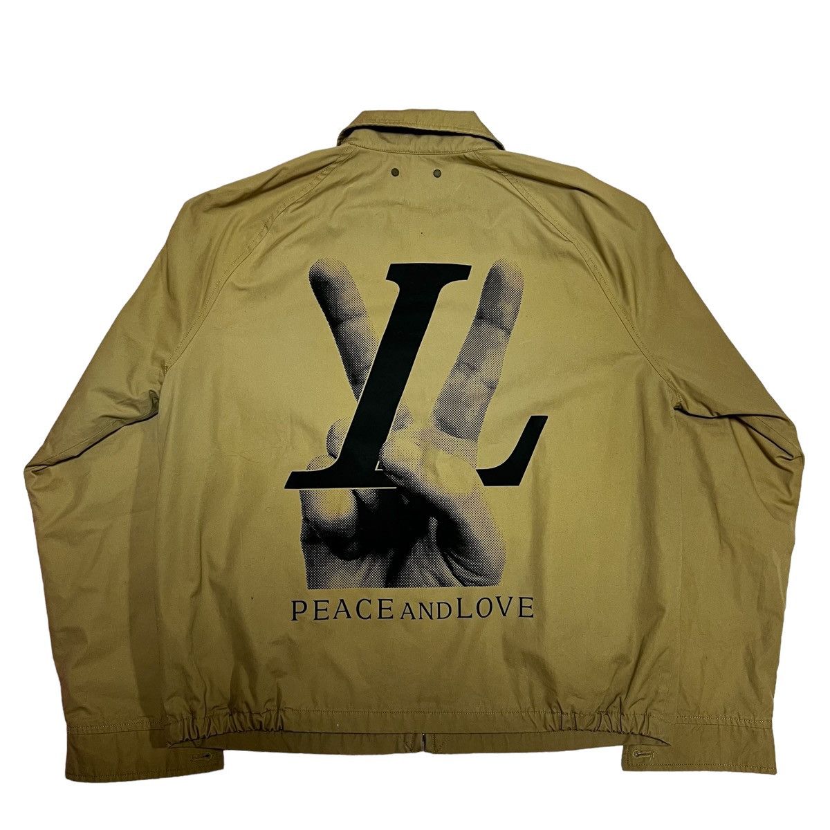 X \ Outlander Magazine على X: Louis Vuitton AW18 'Peace and Love