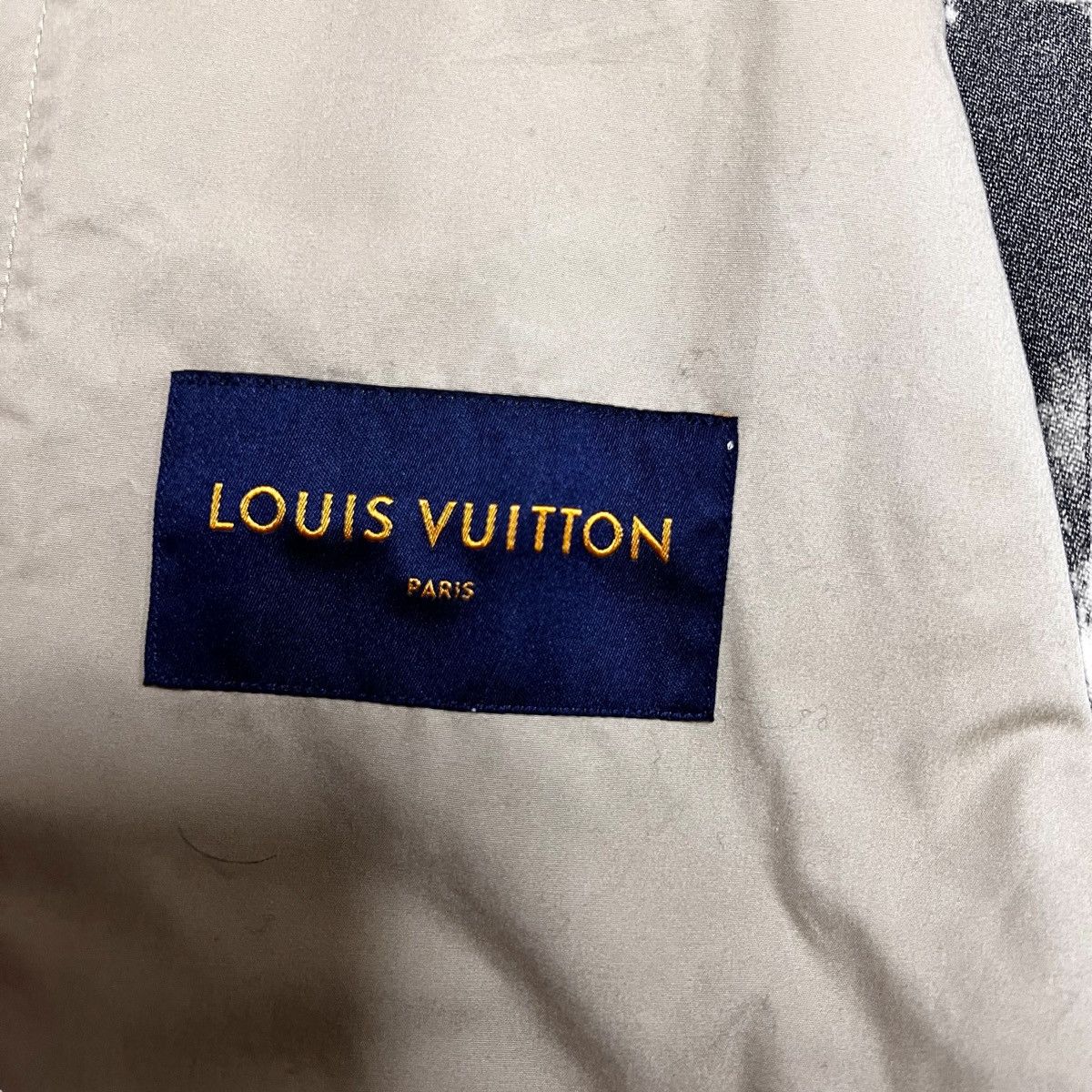 Kim Jones × Louis Vuitton Louis Vuitton AW18 × Kim Jonnes Peace and Love Jacket Size US L / EU 52-54 / 3 - 9 Thumbnail