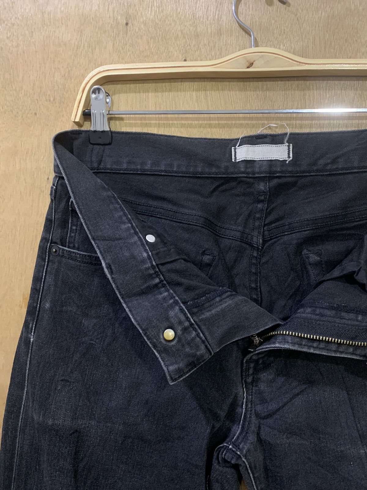 Japanese Brand × Uniqlo UNIQLO Vintage 90s Distressed Denim Rugged StraightCut Jean Size US 32 / EU 48 - 16 Thumbnail