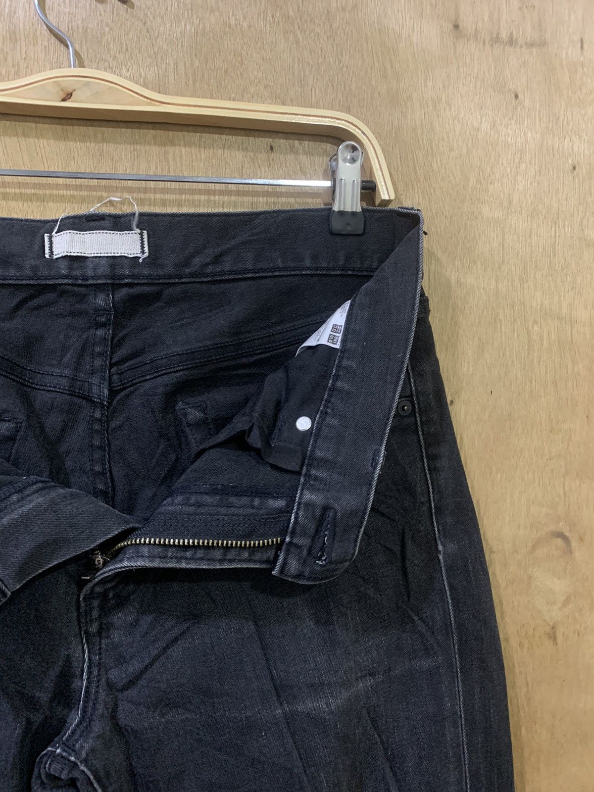 Japanese Brand × Uniqlo UNIQLO Vintage 90s Distressed Denim Rugged StraightCut Jean Size US 32 / EU 48 - 17 Thumbnail