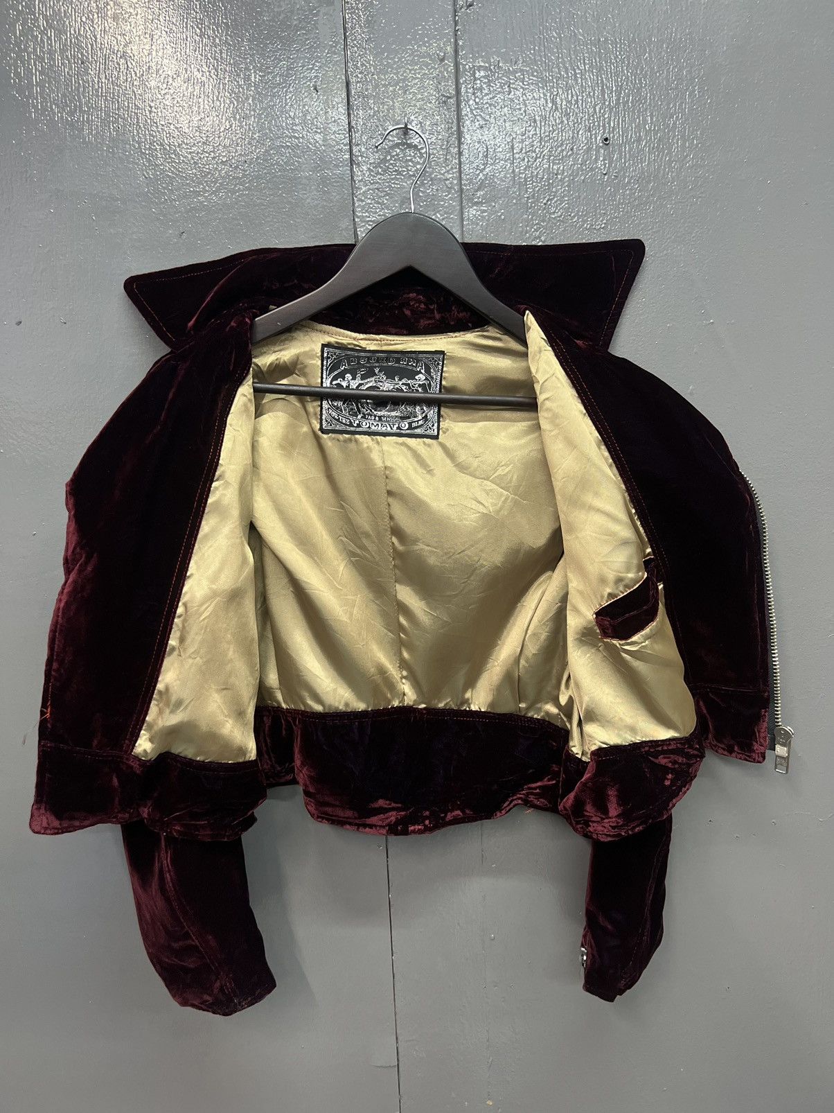 Absurd RARE🔥ABSURD RNA TOMATO DOUBLE COLLAR RED VELVET JACKET Size M / US 6-8 / IT 42-44 - 8 Thumbnail
