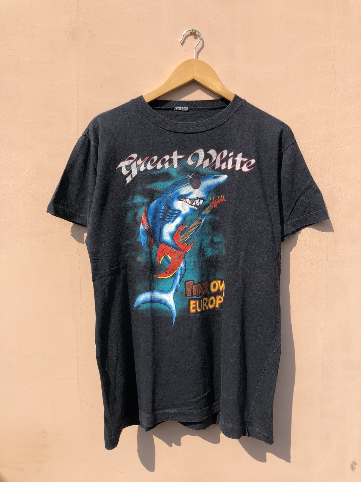 Band Tees Vintage 1988 Great White Bite Back Tour Faded Black Tee Size US L / EU 52-54 / 3 - 1 Thumbnail
