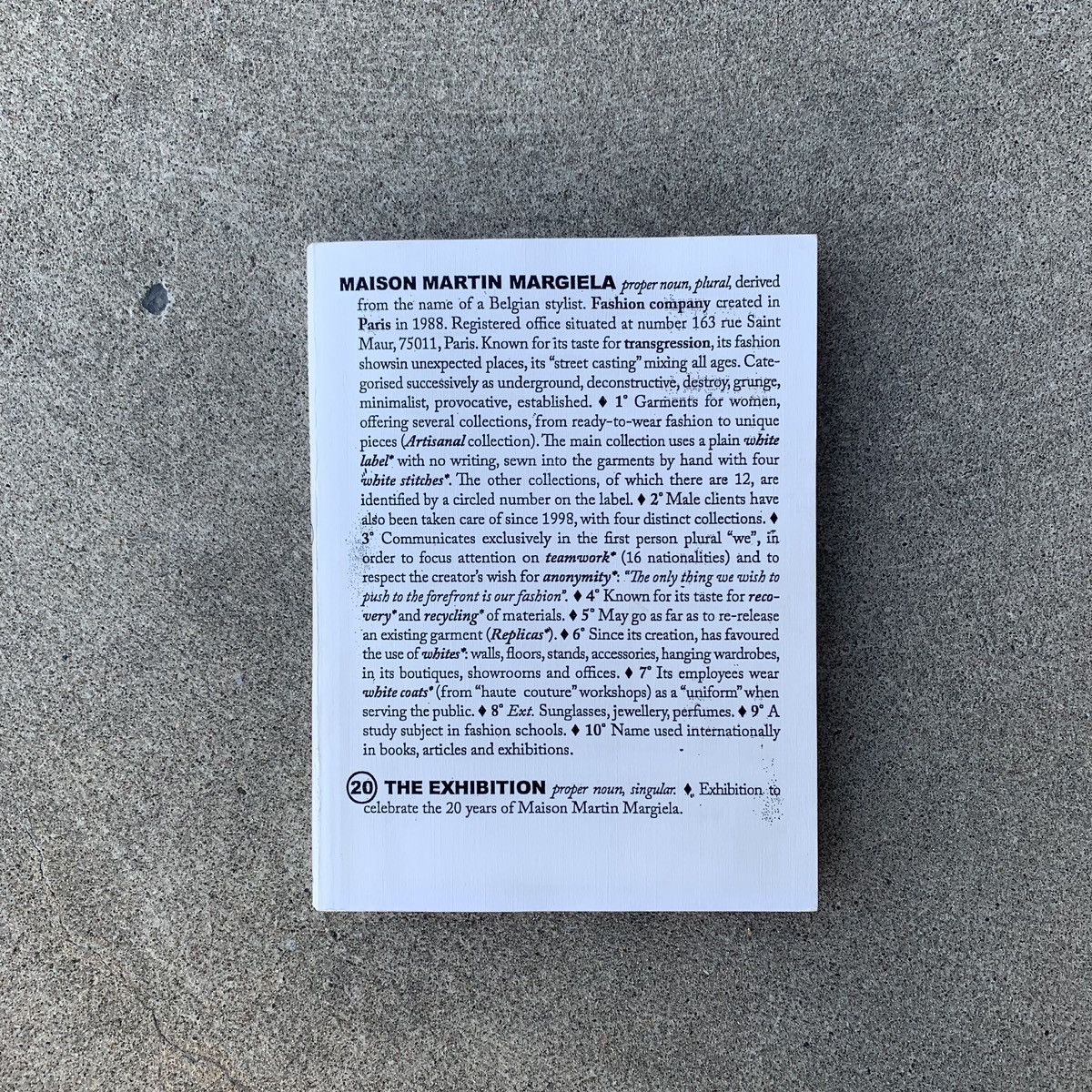 Maison Margiela Margiela 2008 MoMu Exhibition Book Size ONE SIZE - 3 Thumbnail