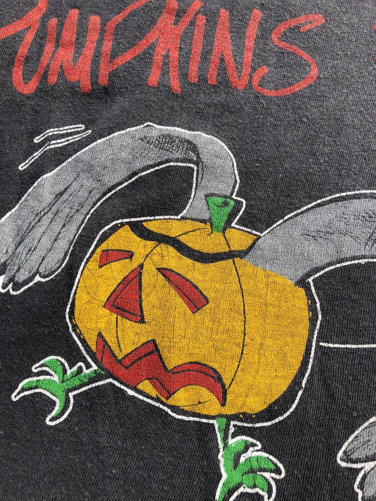 Band Tees Vintage 1988 Helloween Pumpkins Fly Free Faded Black Tee Size US L / EU 52-54 / 3 - 15 Thumbnail
