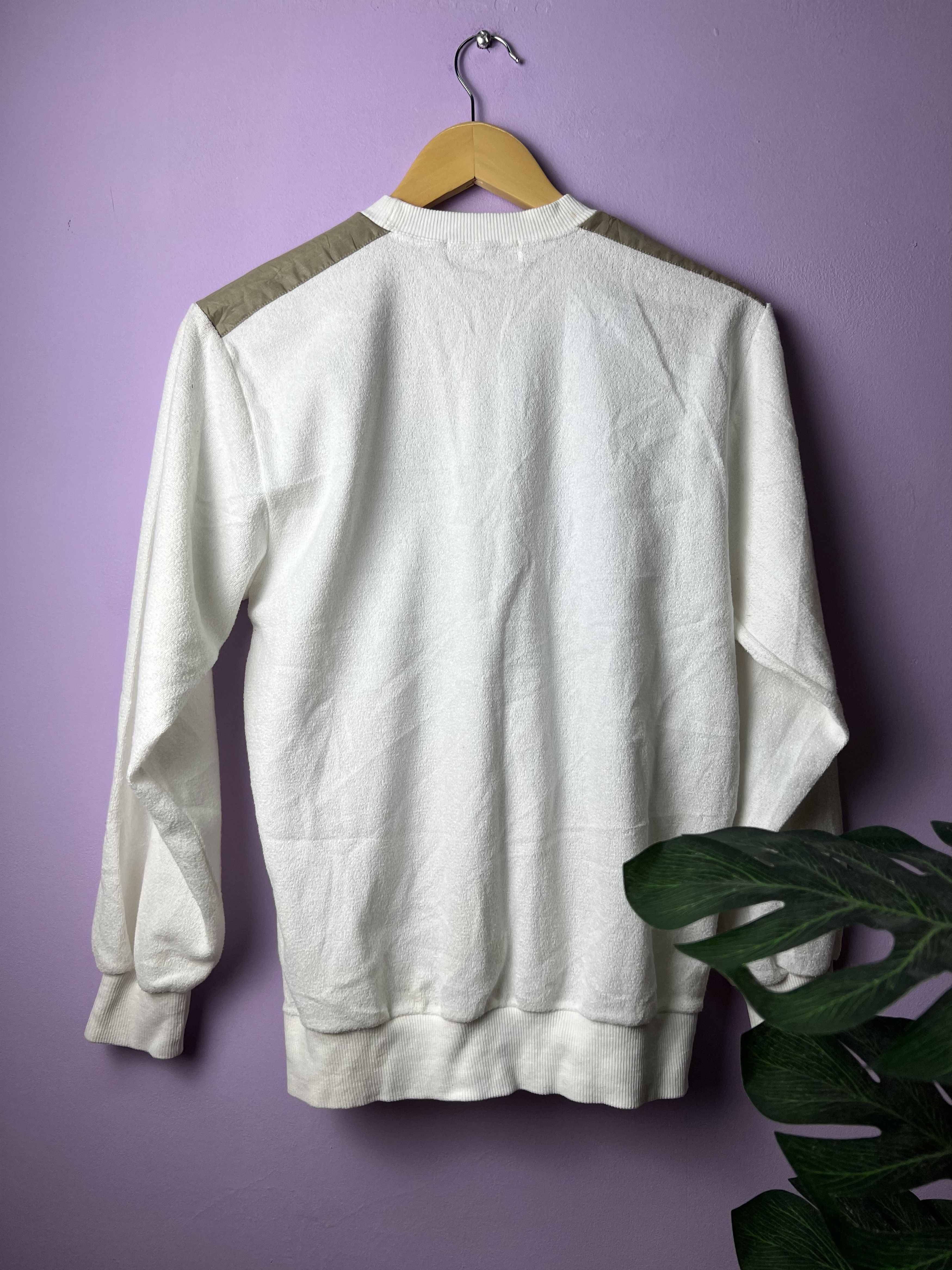 Japanese Brand 🔥Vintage Shoulder Patch Garden Club Crewneck Sweatshirts Size US S / EU 44-46 / 1 - 3 Thumbnail