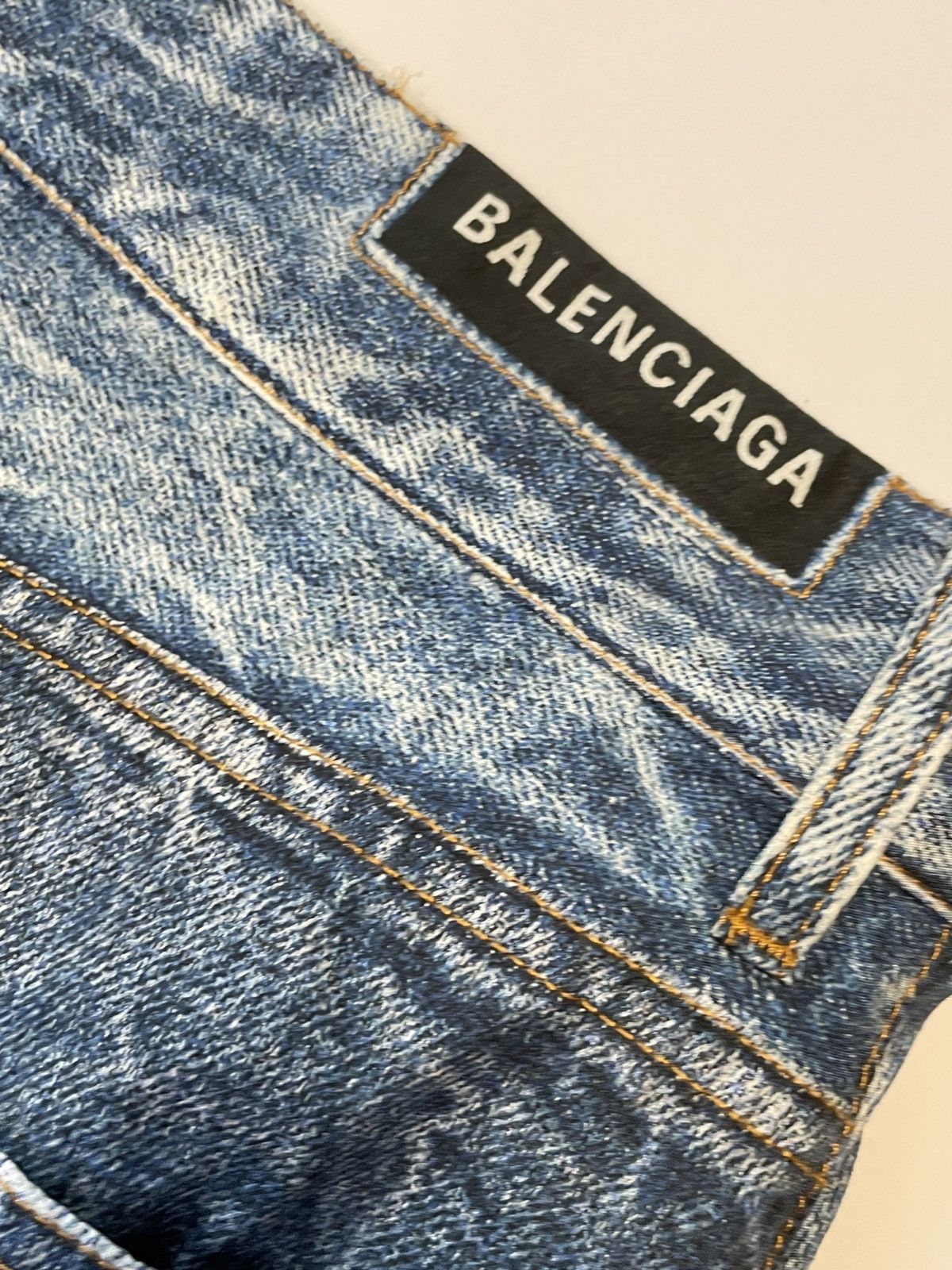 Balenciaga BALENCIAGA TROMPE L'OEIL DENIM PRINT BAGGY PANTS Size US 28 / EU 44 - 13 Thumbnail