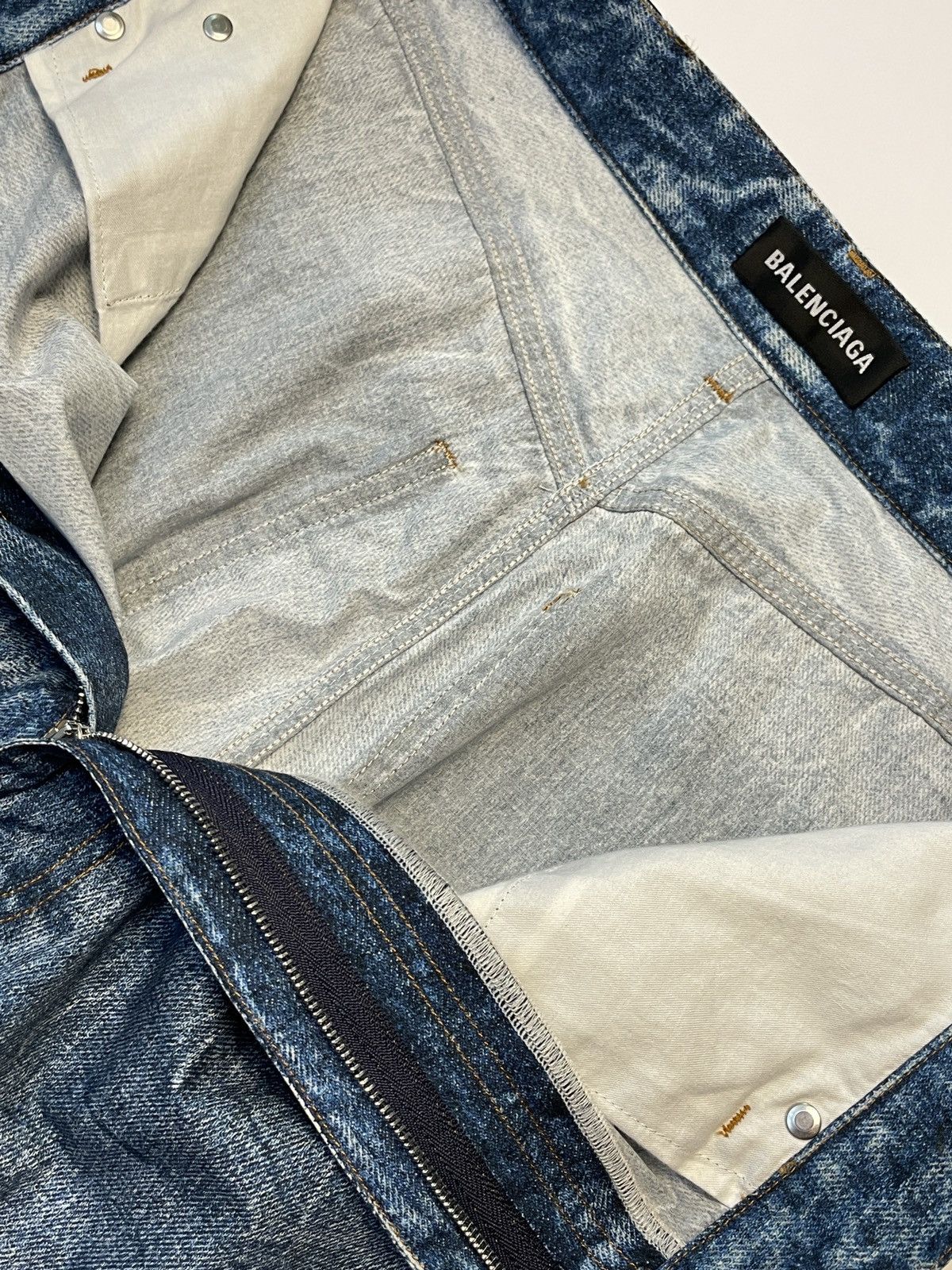 Balenciaga BALENCIAGA TROMPE L'OEIL DENIM PRINT BAGGY PANTS Size US 28 / EU 44 - 10 Thumbnail