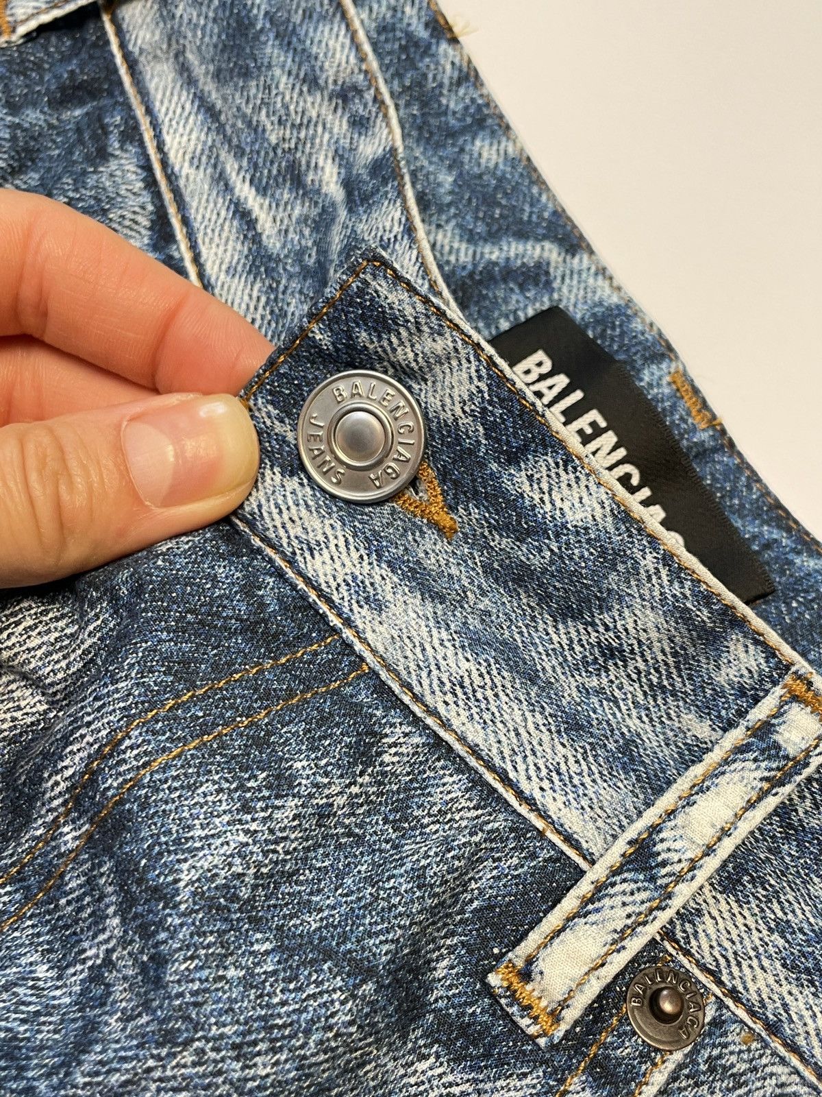 Balenciaga BALENCIAGA TROMPE L'OEIL DENIM PRINT BAGGY PANTS Size US 28 / EU 44 - 6 Thumbnail