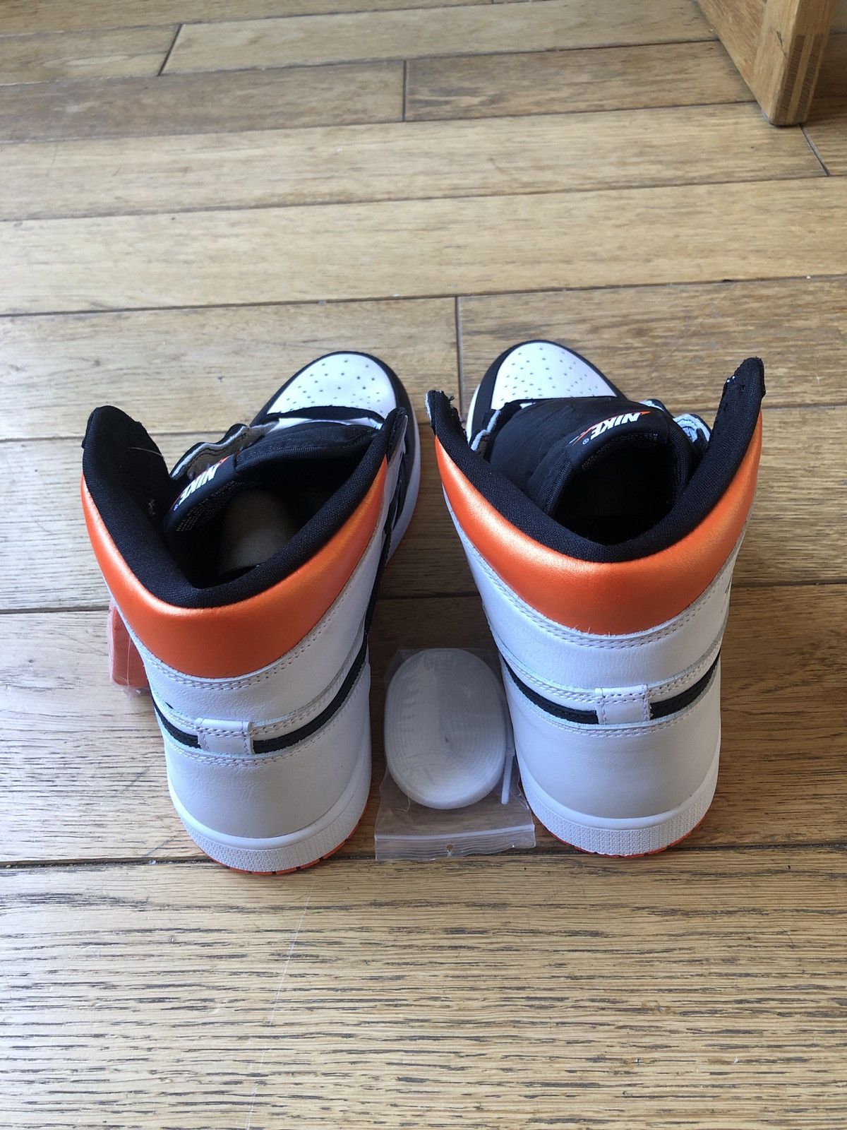 Jordan Brand × Nike Air Jordan 1 Size US 11 / EU 44 - 4 Thumbnail