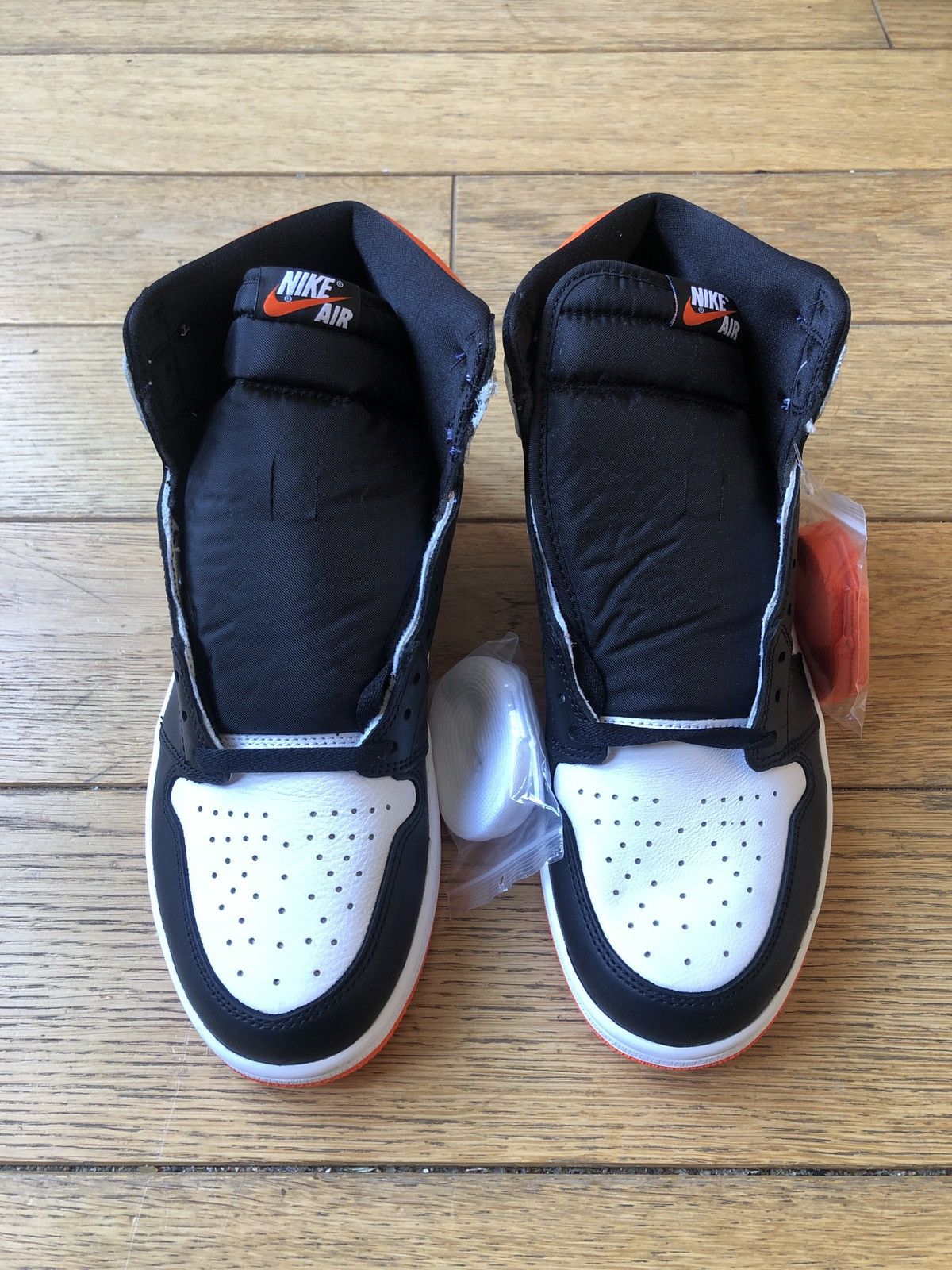 Jordan Brand × Nike Air Jordan 1 Size US 11 / EU 44 - 3 Thumbnail