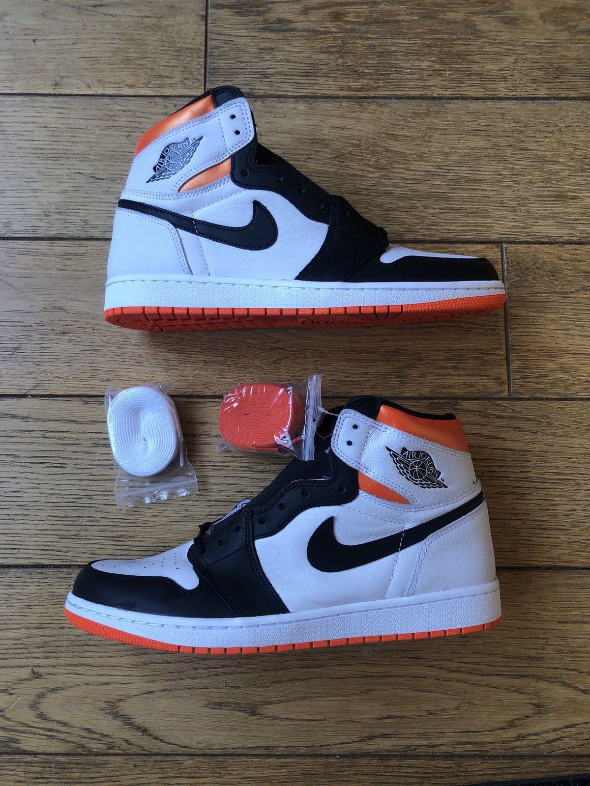 Jordan Brand × Nike Air Jordan 1 Size US 11 / EU 44 - 1 Thumbnail
