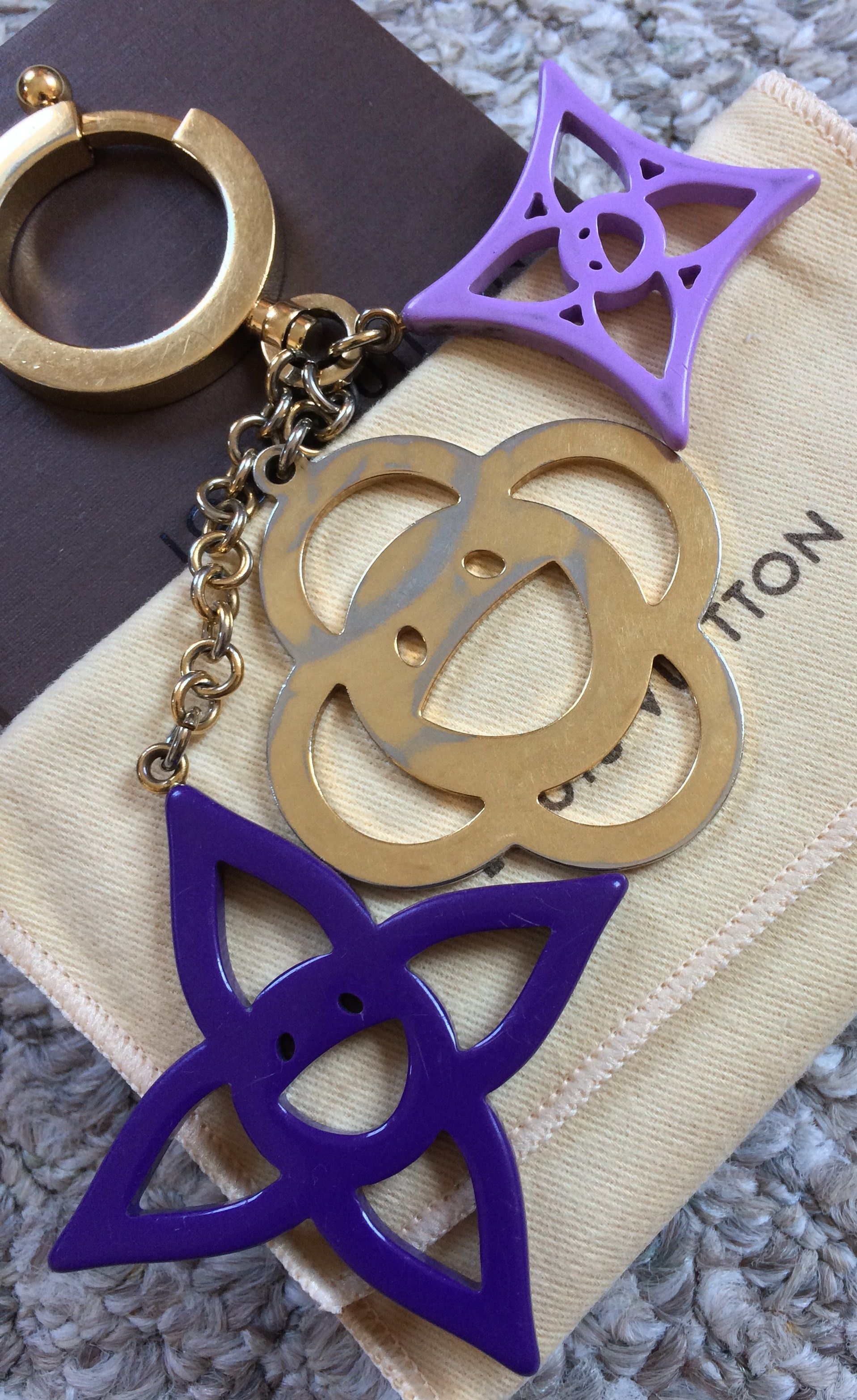 Louis Vuitton × Takashi Murakami S/S 2010 Louis Vuitton x Murakami Cosmic Monogram Charm Size ONE SIZE - 5 Thumbnail