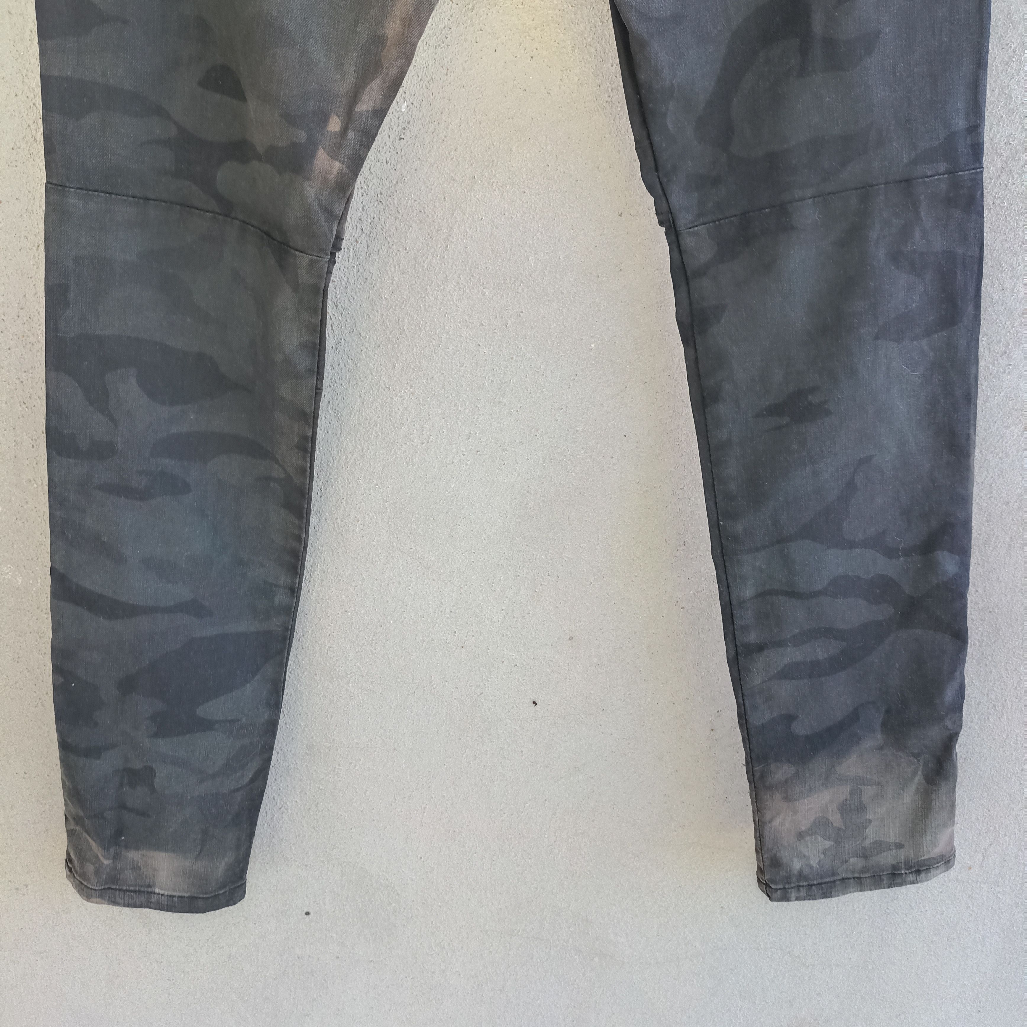 Japanese Brand Faded Camo Cavari A Black Multipocket Cargo Pant Size US 30 / EU 46 - 17 Thumbnail