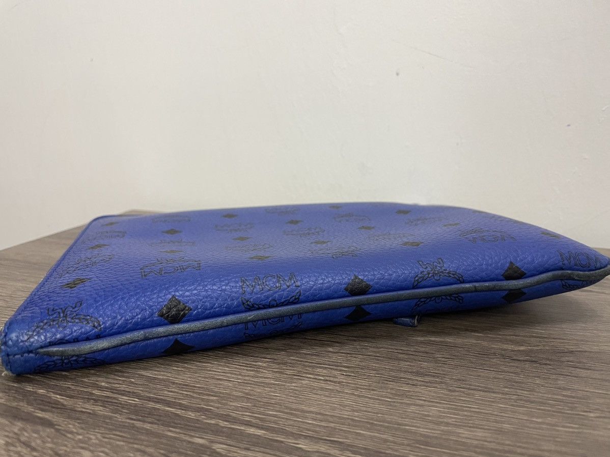 MCM CLUTCH@WRISTLET