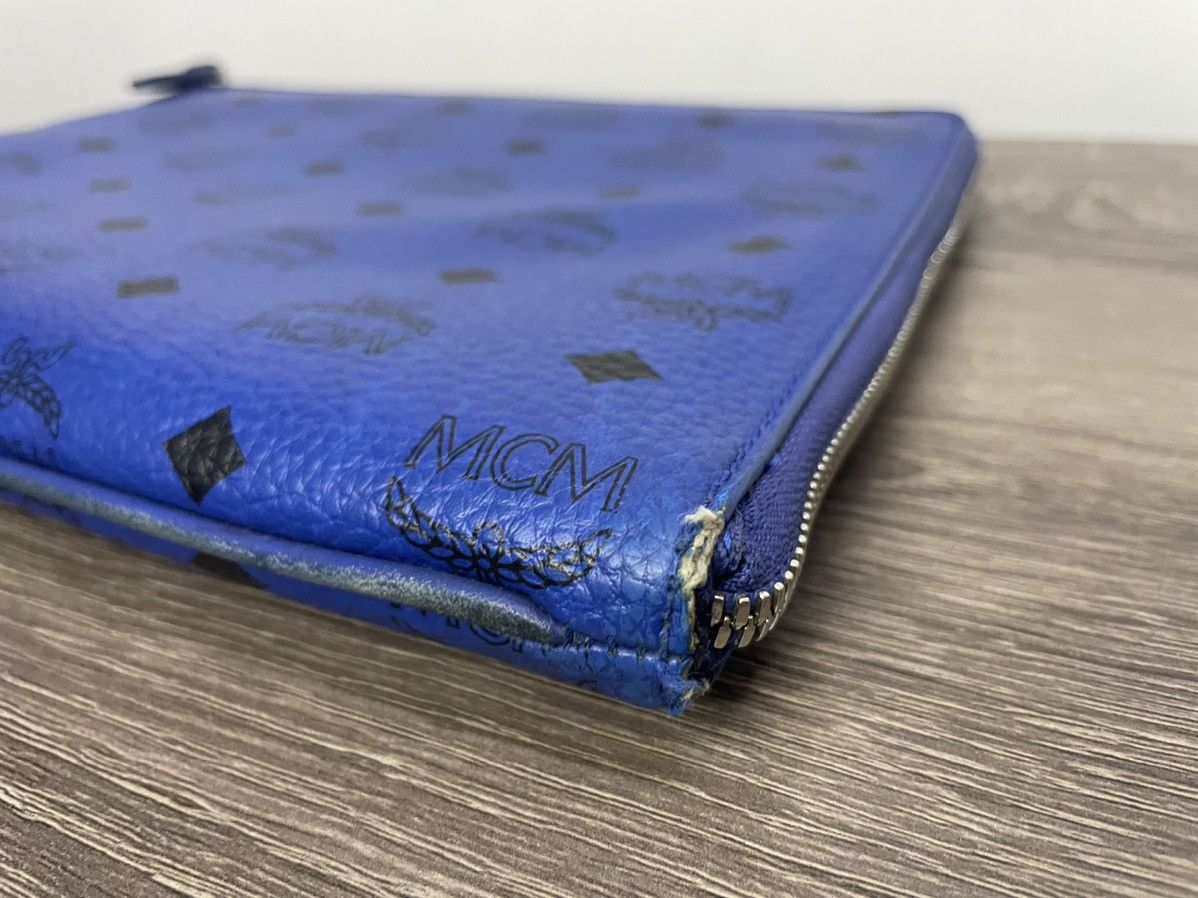 MCM CLUTCH@WRISTLET