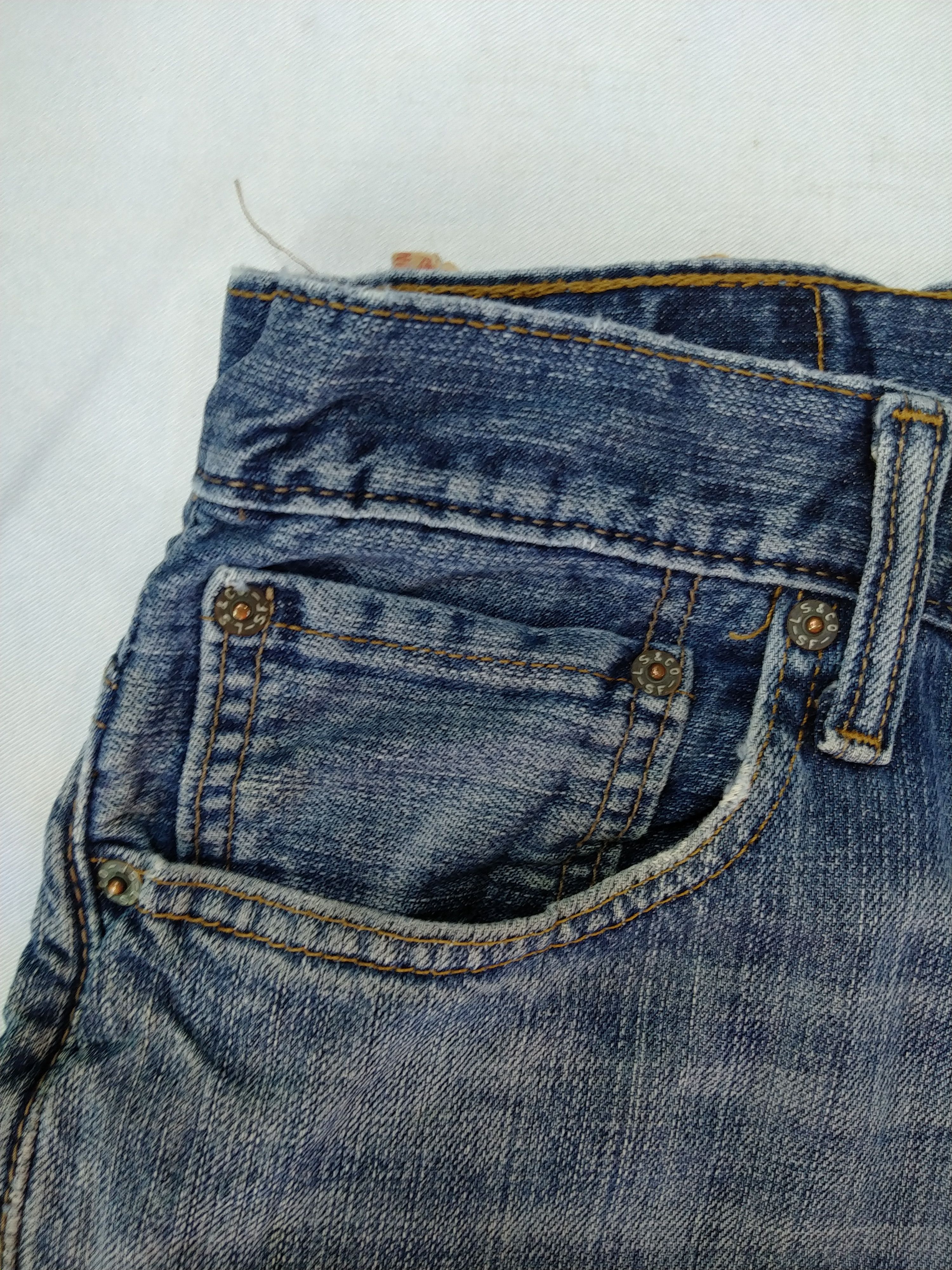 Levi's Blue Vintage Levi's Distressed Denim 35x33.5 -JN129 Size US 35 - 10 Thumbnail