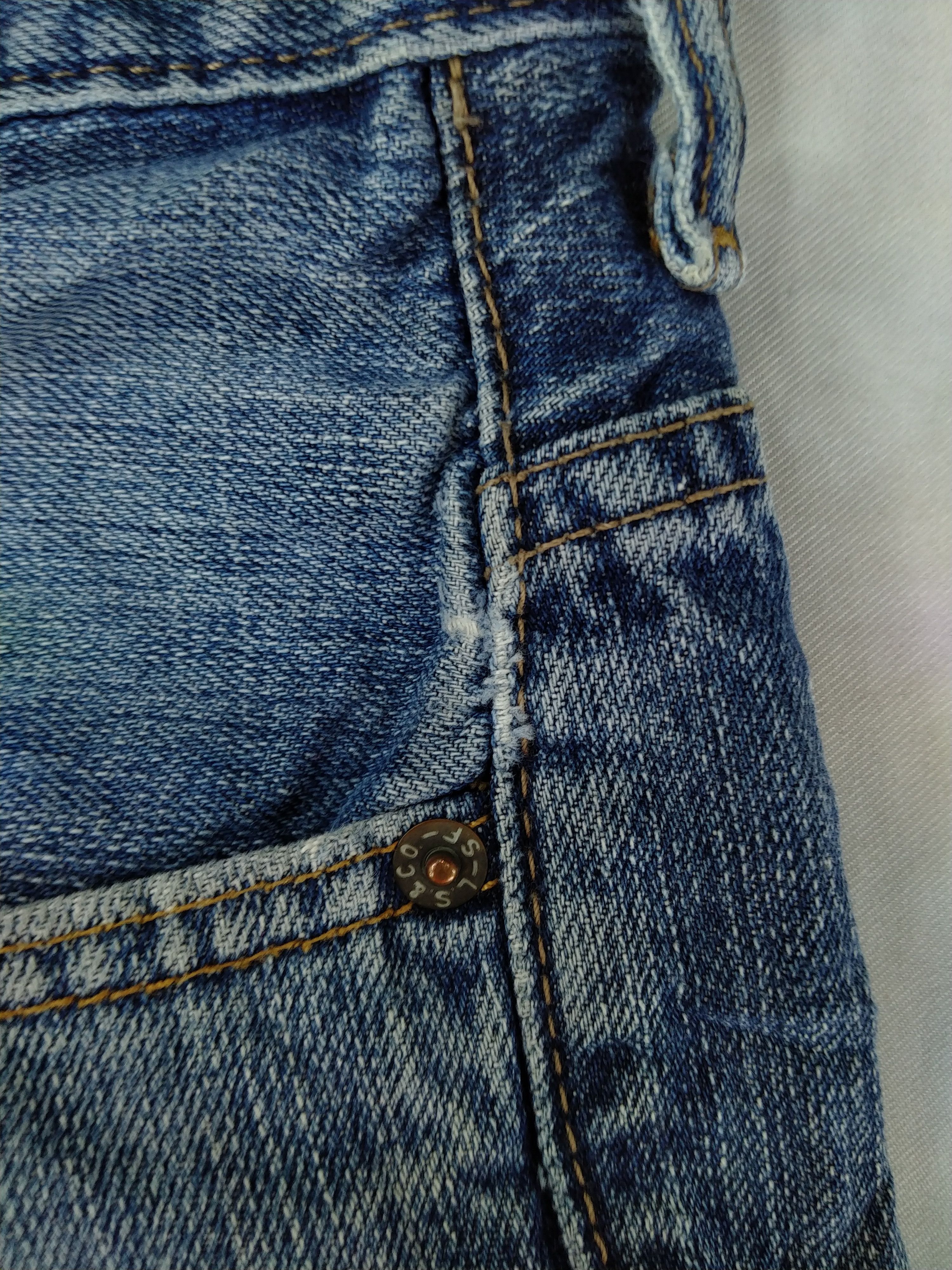 Levi's Blue Vintage Levi's Distressed Denim 35x33.5 -JN129 Size US 35 - 20 Thumbnail
