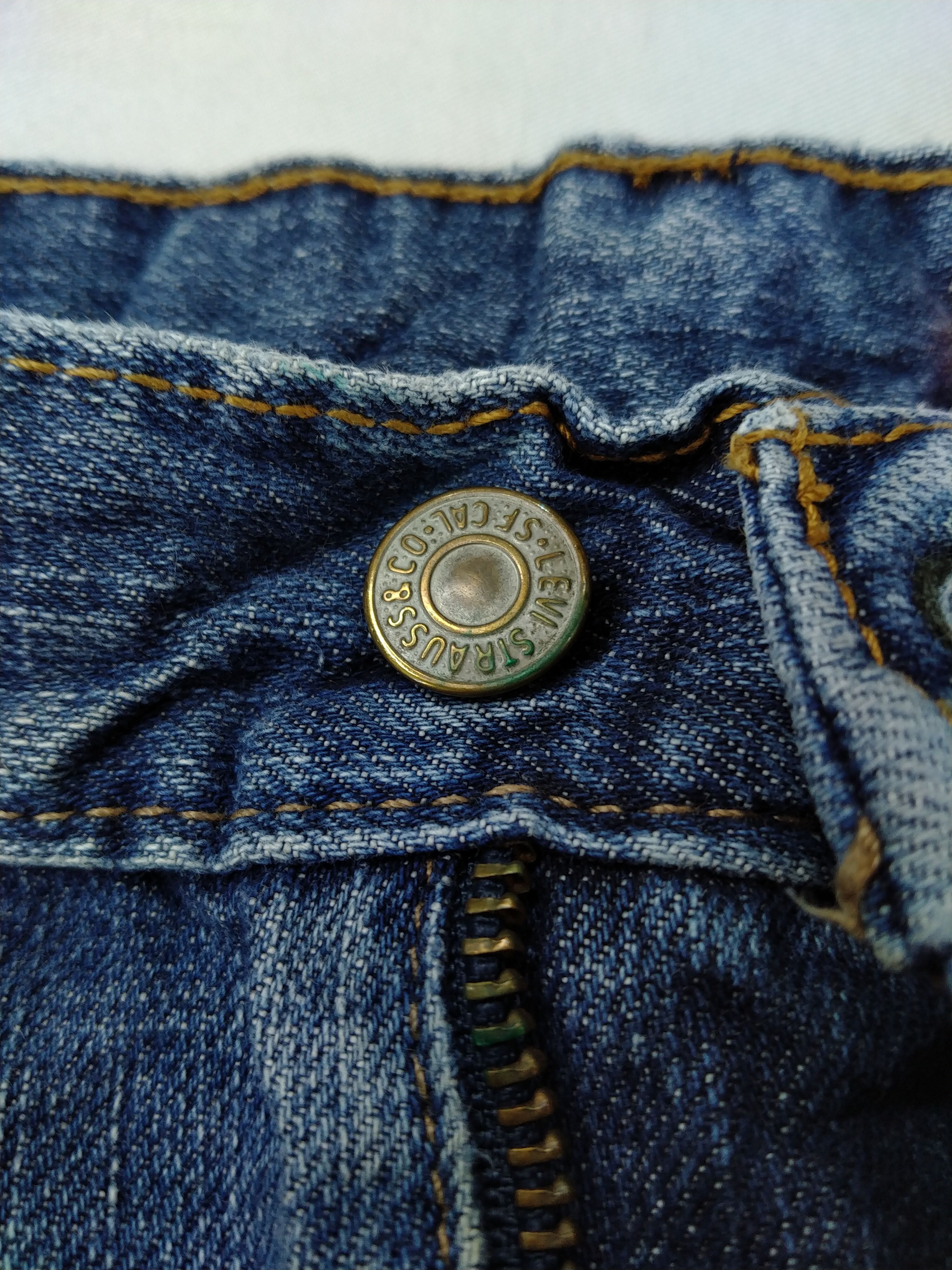 Levi's Blue Vintage Levi's Distressed Denim 35x33.5 -JN129 Size US 35 - 8 Thumbnail