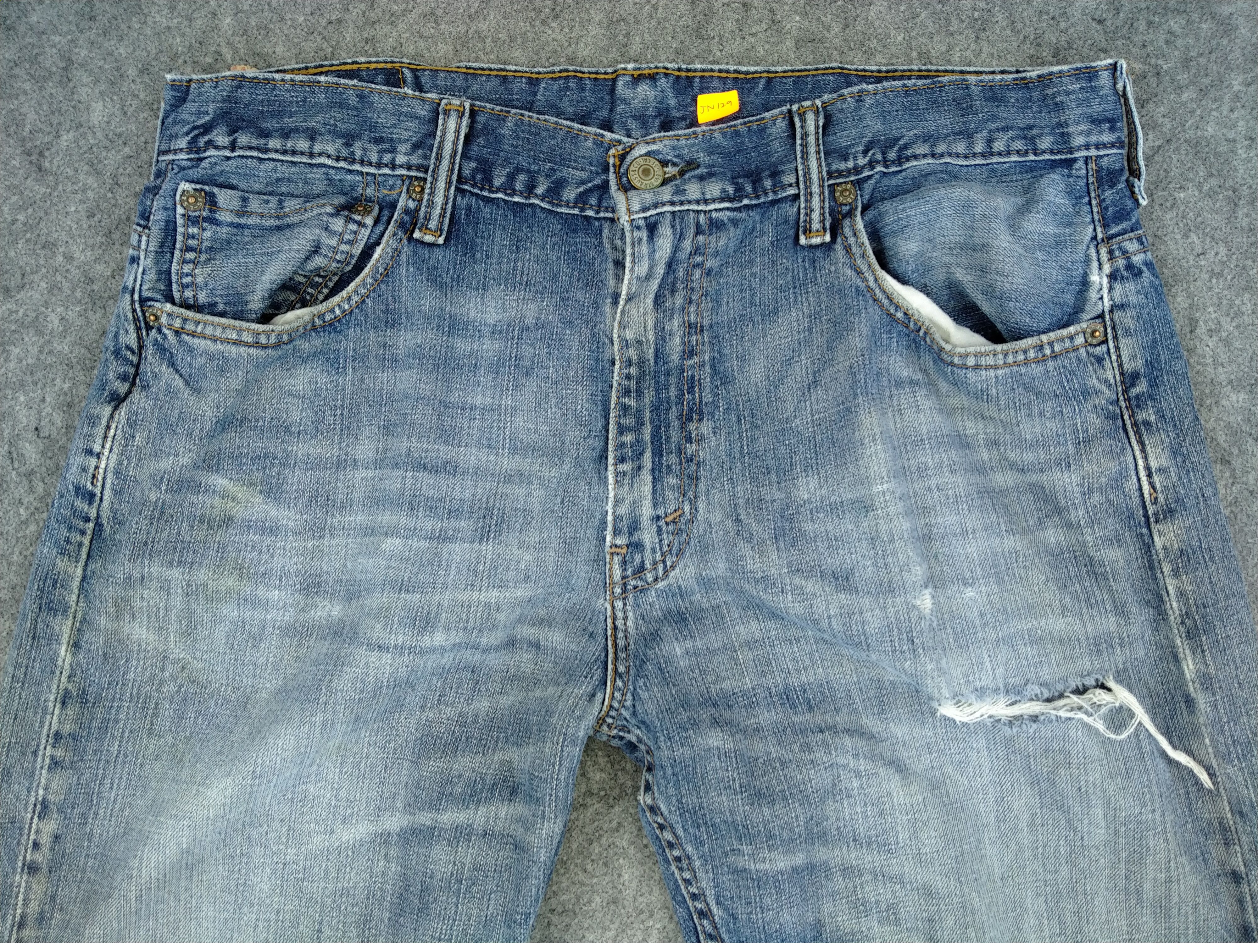 Levi's Blue Vintage Levi's Distressed Denim 35x33.5 -JN129 Size US 35 - 3 Thumbnail
