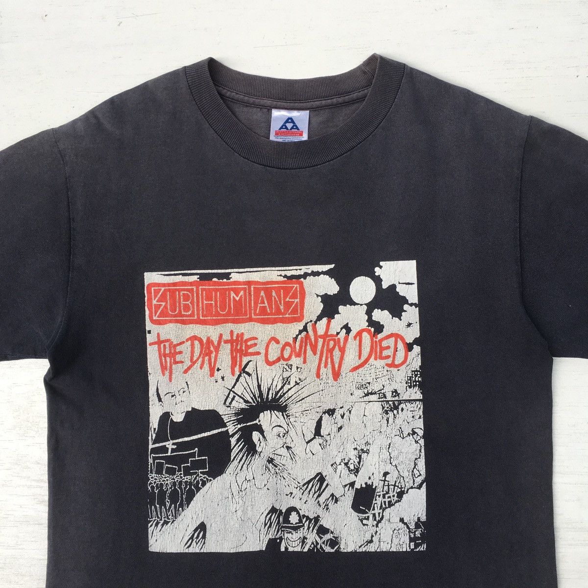 Band Tees Sun Faded VINTAGE SUBHUMANS THE DAY THE COUNTRY DIED Size US S / EU 44-46 / 1 - 2 Thumbnail