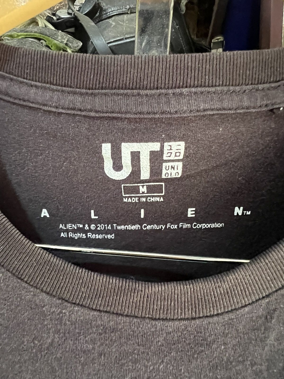 Japanese Brand 🔥Rare Alien x Uniqlo Tees Size US M / EU 48-50 / 2 - 10 Thumbnail