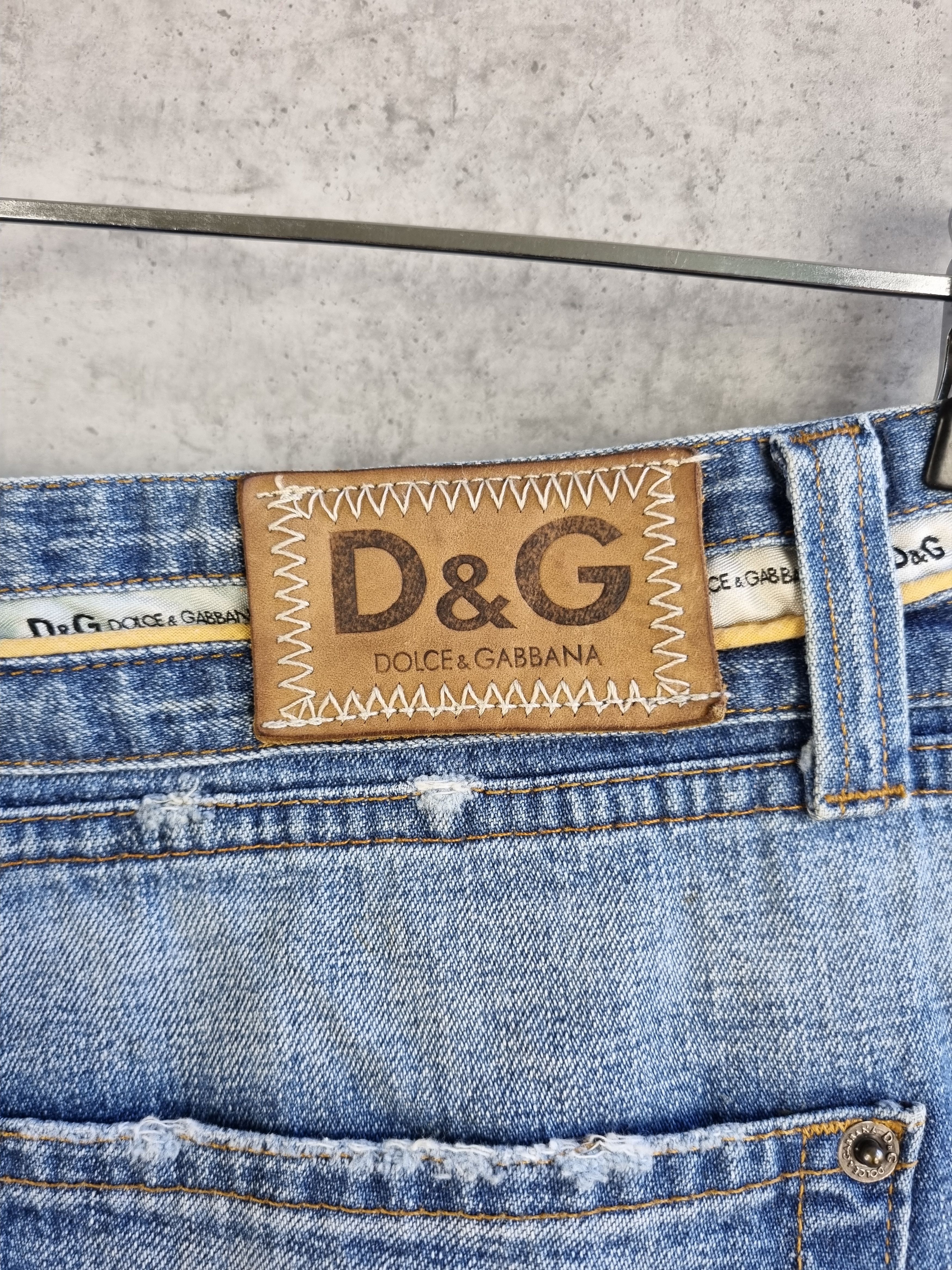 Dolce & Gabbana × Vintage Dolce & Gabbana Vintage Jeans Rare Logo Tape Waist Size US 34 / EU 50 - 8 Thumbnail