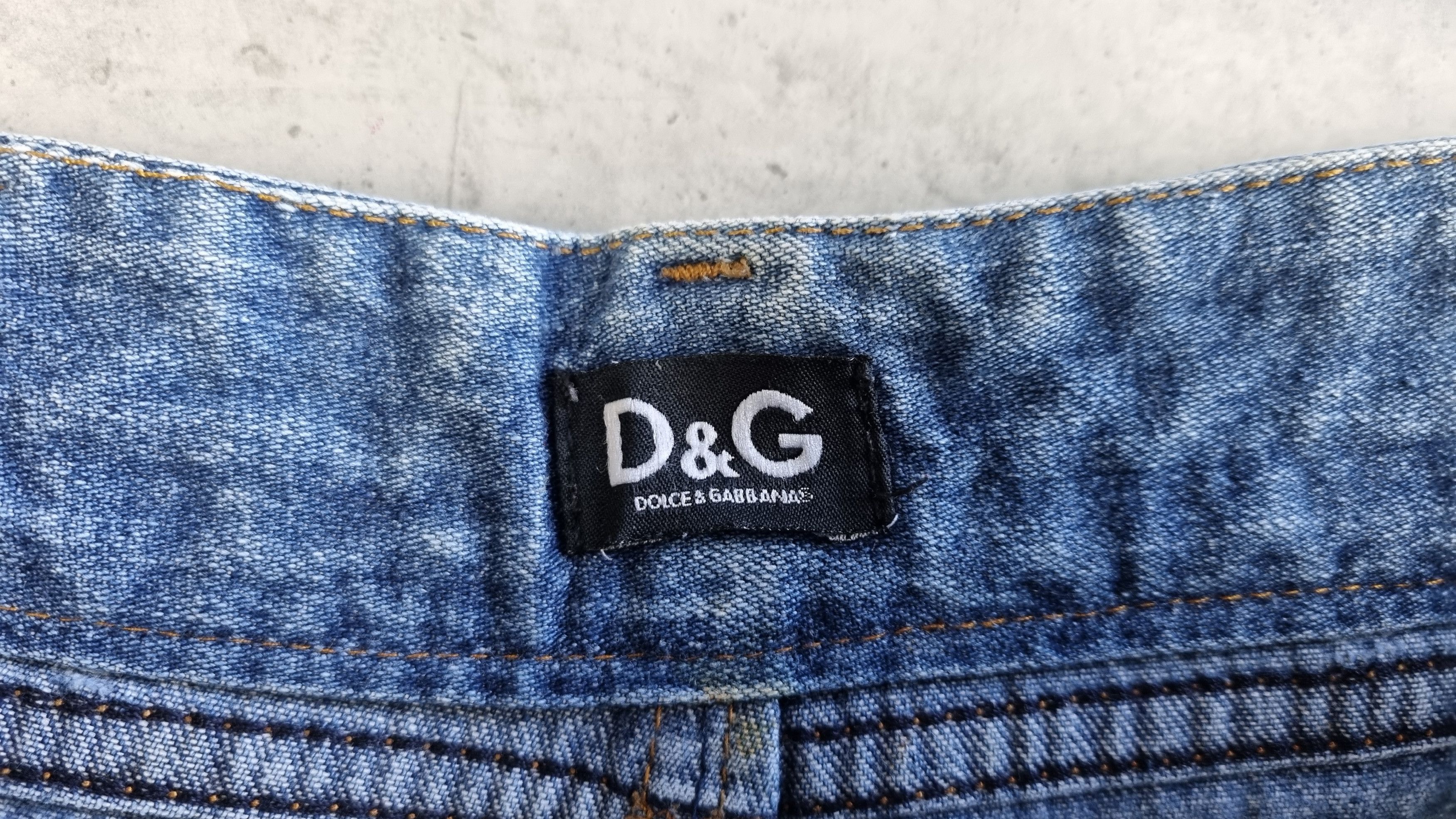 Dolce & Gabbana × Vintage Dolce & Gabbana Vintage Jeans Rare Logo Tape Waist Size US 34 / EU 50 - 10 Thumbnail