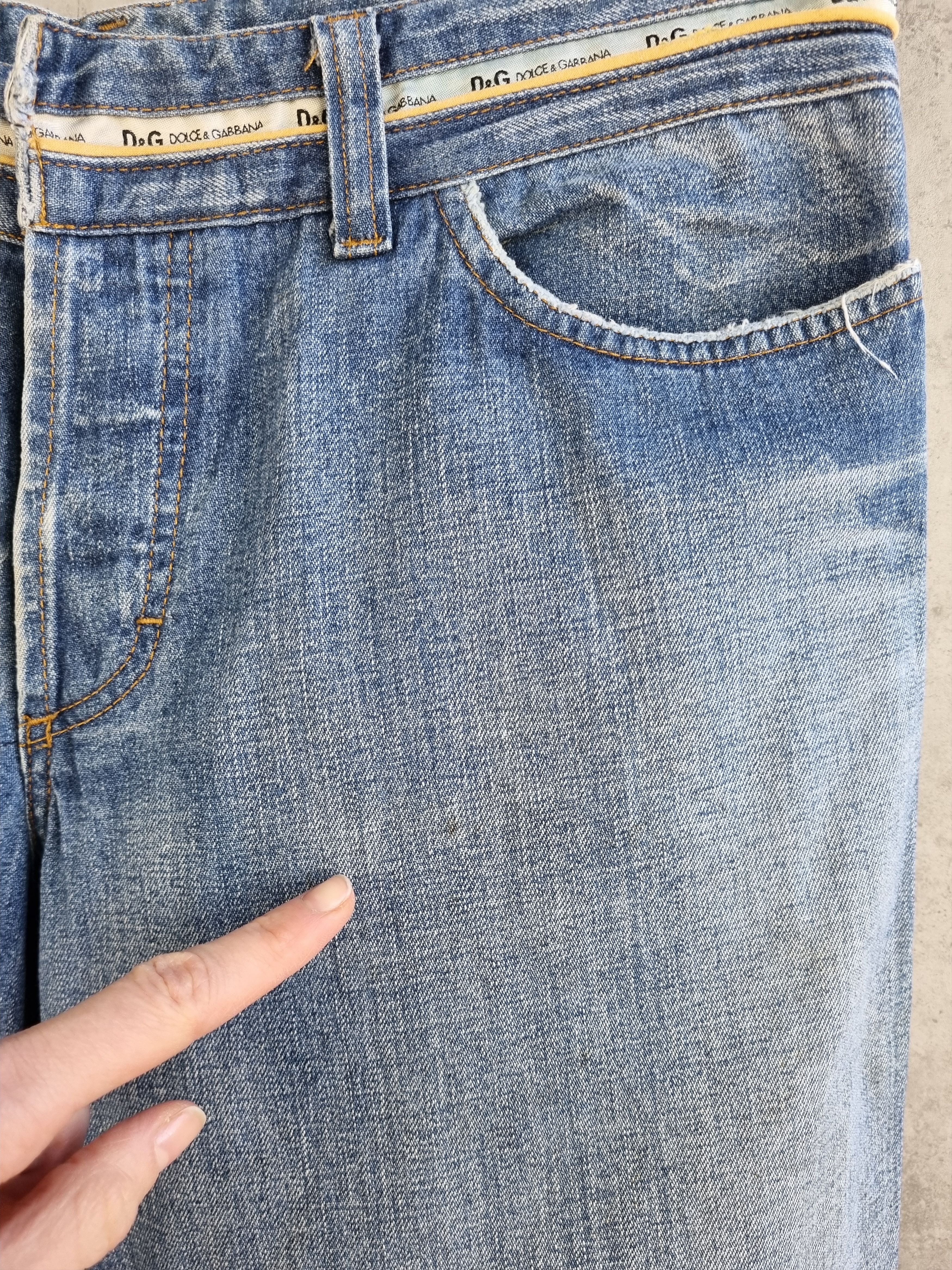 Dolce & Gabbana × Vintage Dolce & Gabbana Vintage Jeans Rare Logo Tape Waist Size US 34 / EU 50 - 7 Thumbnail