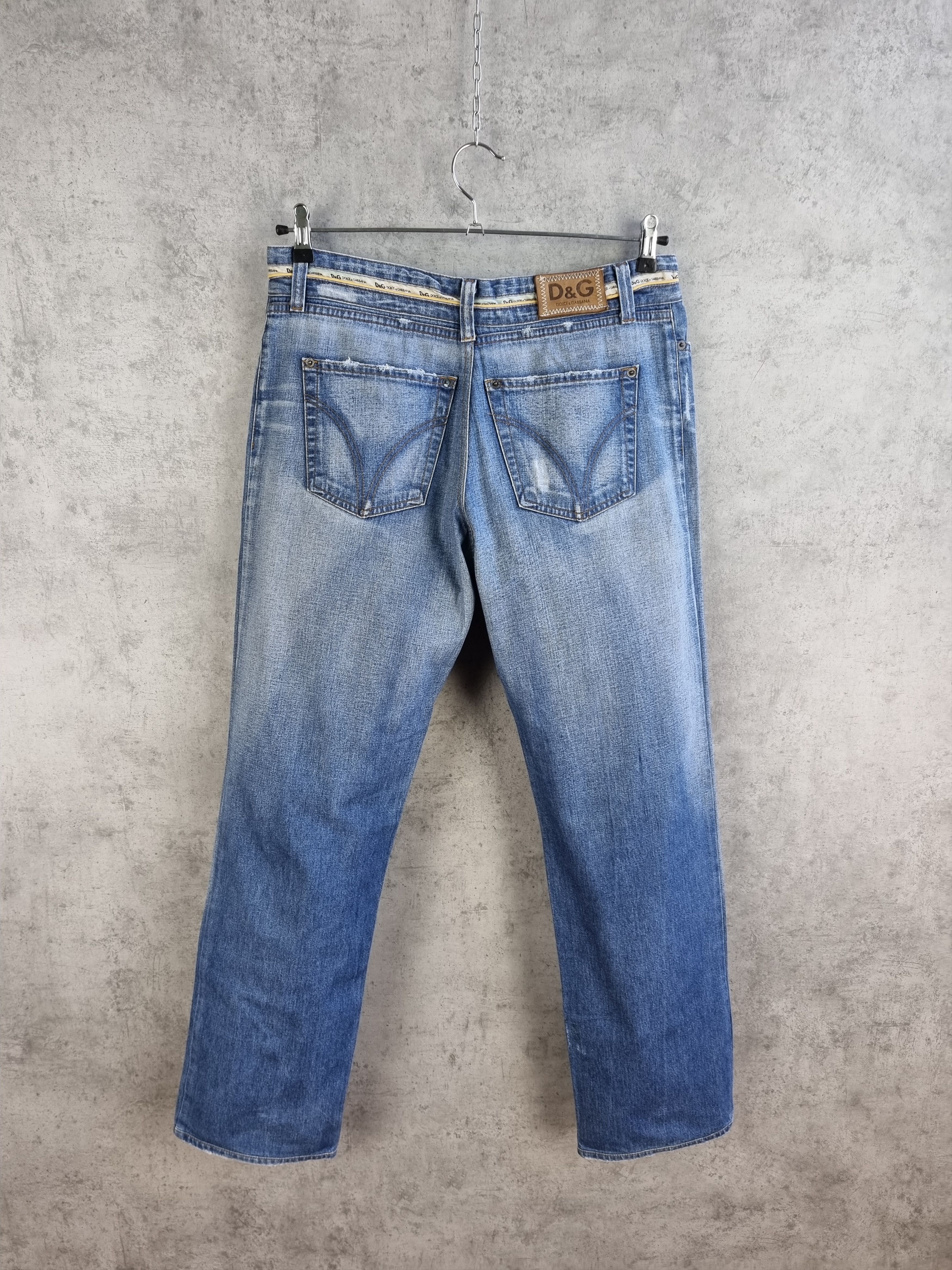 Dolce & Gabbana × Vintage Dolce & Gabbana Vintage Jeans Rare Logo Tape Waist Size US 34 / EU 50 - 1 Thumbnail