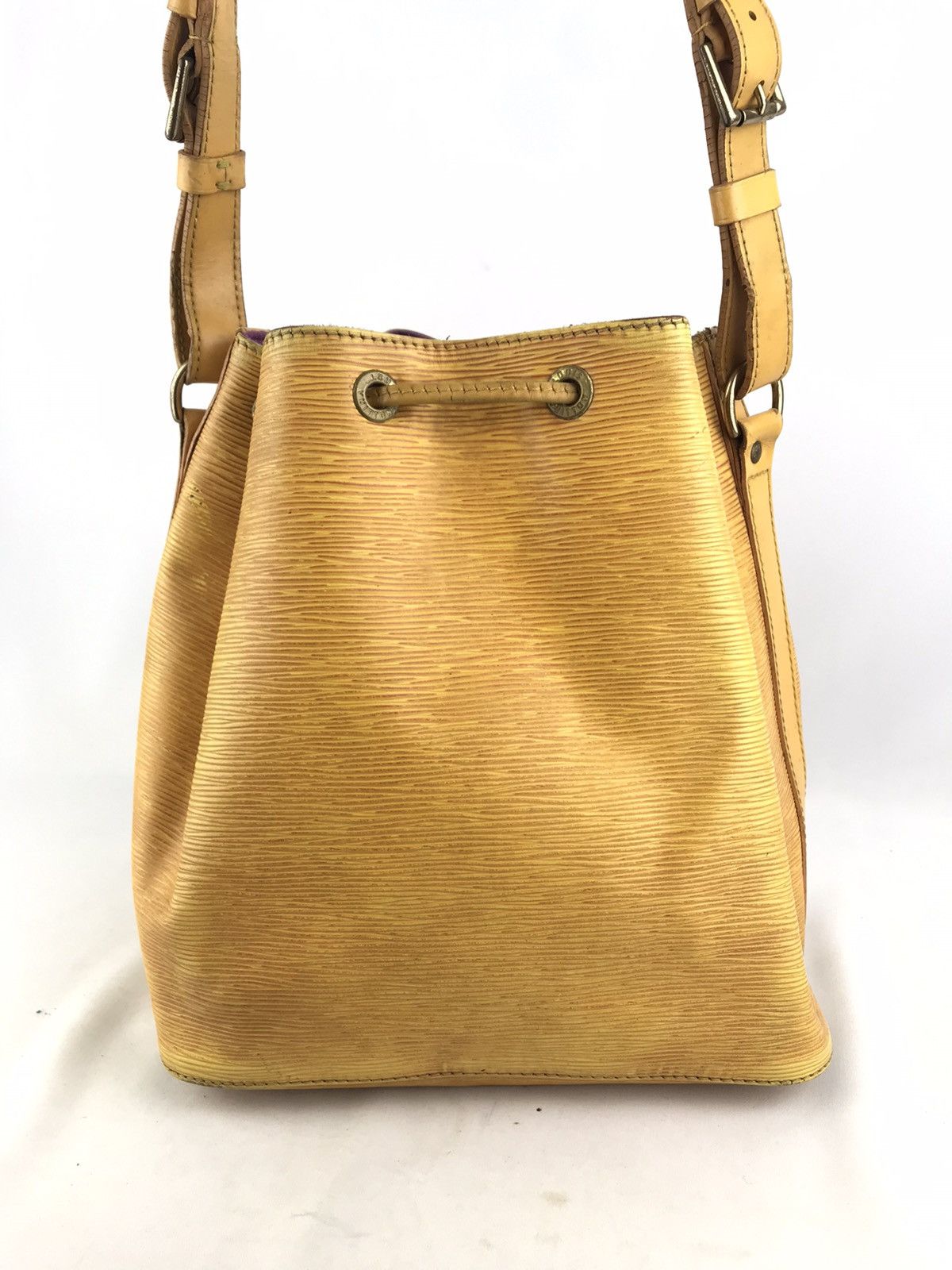 Louis Vuitton ❌Last Drop❌ Auth Louis Vuitton Epi Petit Noe Shoulderbag Size ONE SIZE - 5 Thumbnail