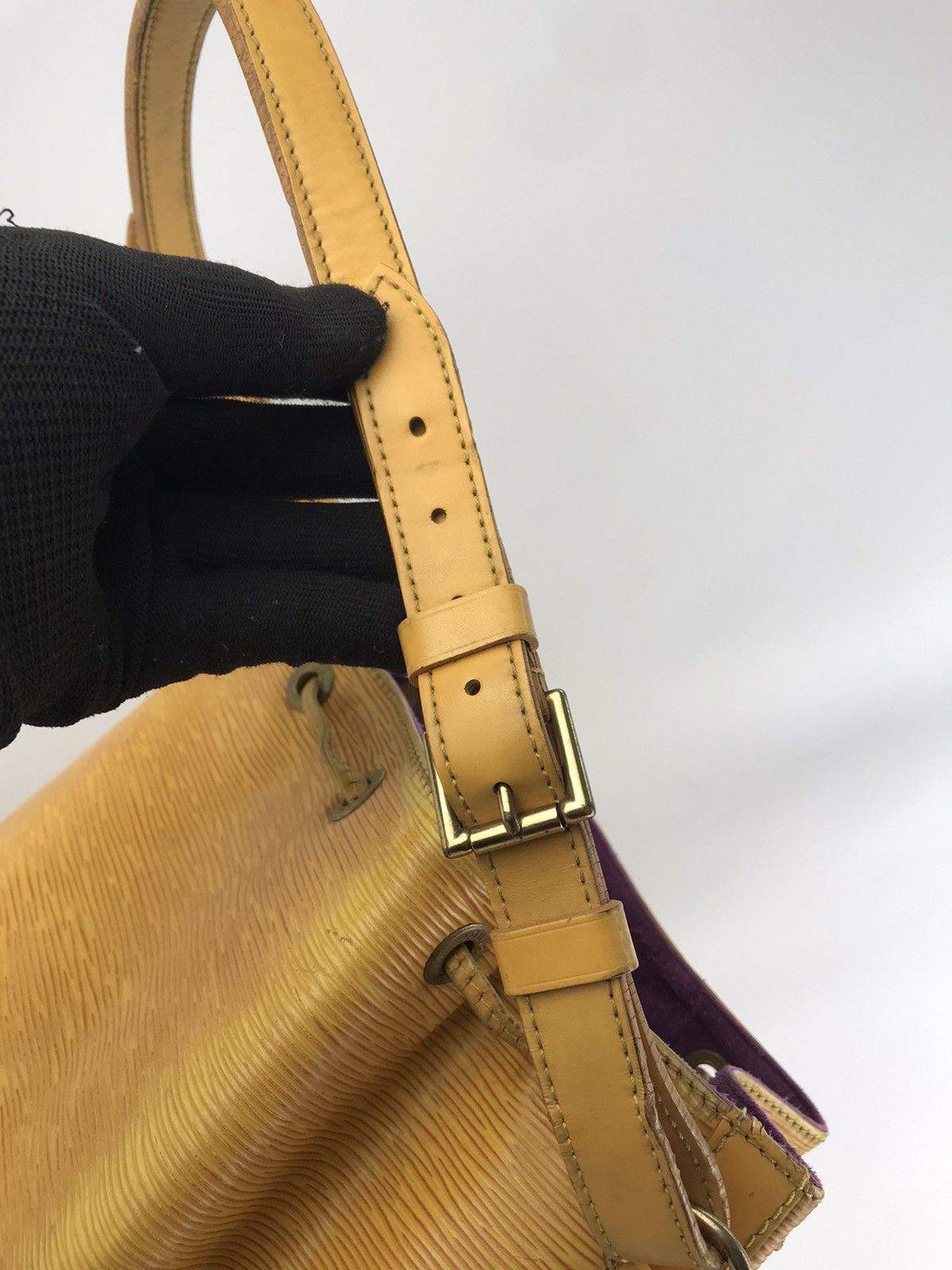 Louis Vuitton ❌Last Drop❌ Auth Louis Vuitton Epi Petit Noe Shoulderbag Size ONE SIZE - 20 Thumbnail