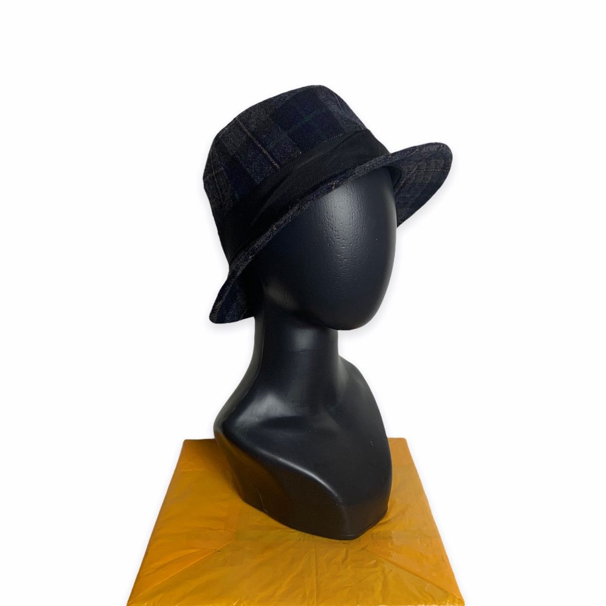 CA4LA Japan Ca4la Tartan Wool Bucket Hat Made In Japan Size ONE SIZE - 8 Thumbnail