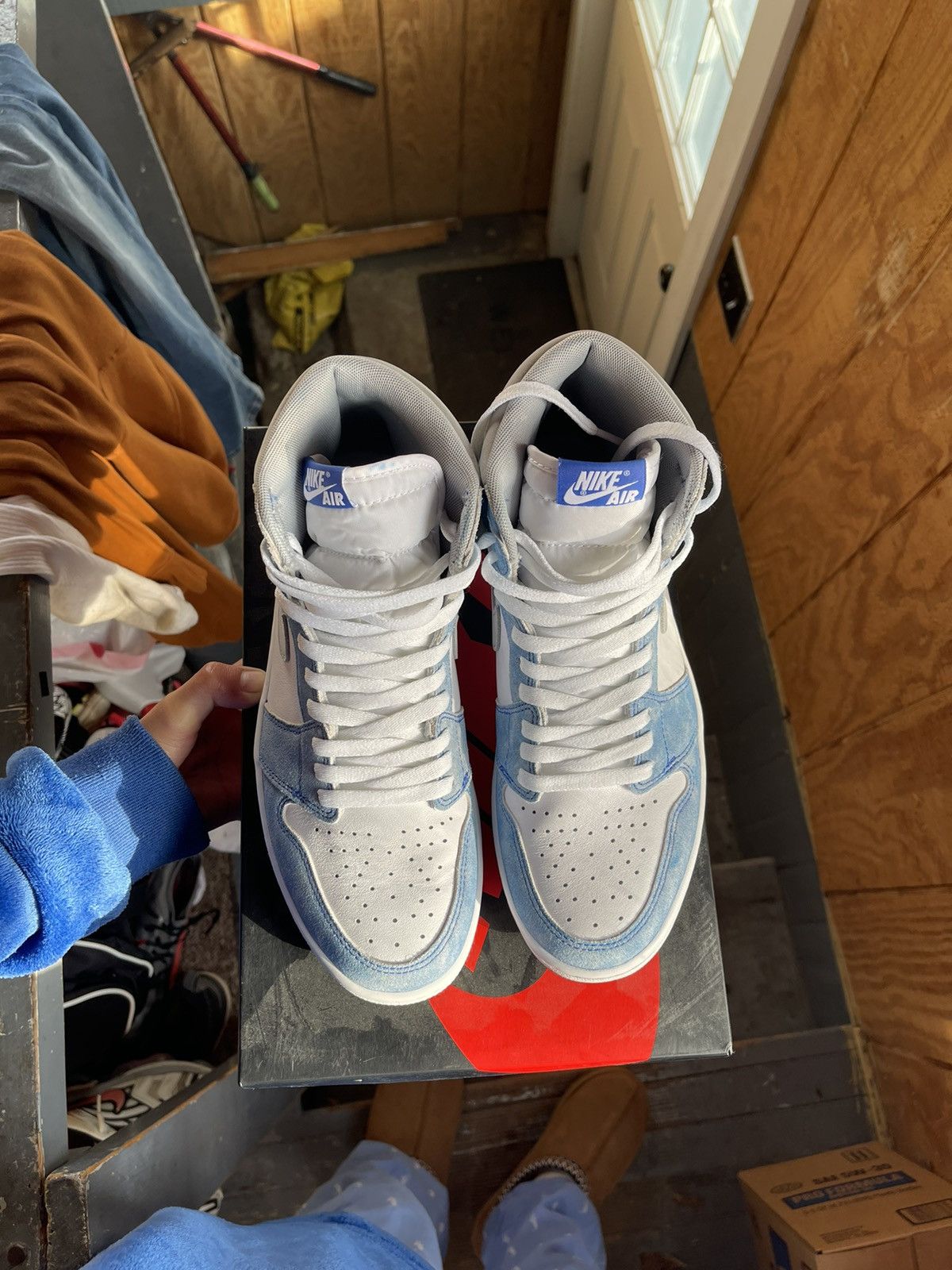 Jordan Brand Mens Air Jordan 1 High Retro OG ‘Hyper Royal’ size 10 Size US 10 / EU 43 - 12 Thumbnail