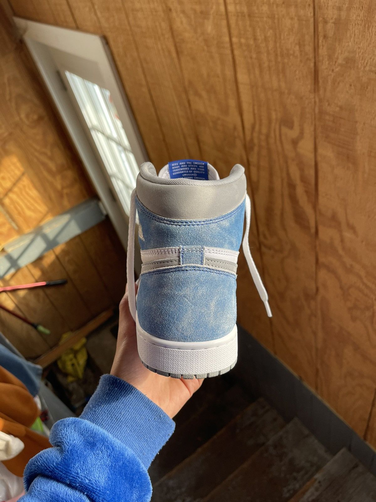 Jordan Brand Mens Air Jordan 1 High Retro OG ‘Hyper Royal’ size 10 Size US 10 / EU 43 - 3 Thumbnail