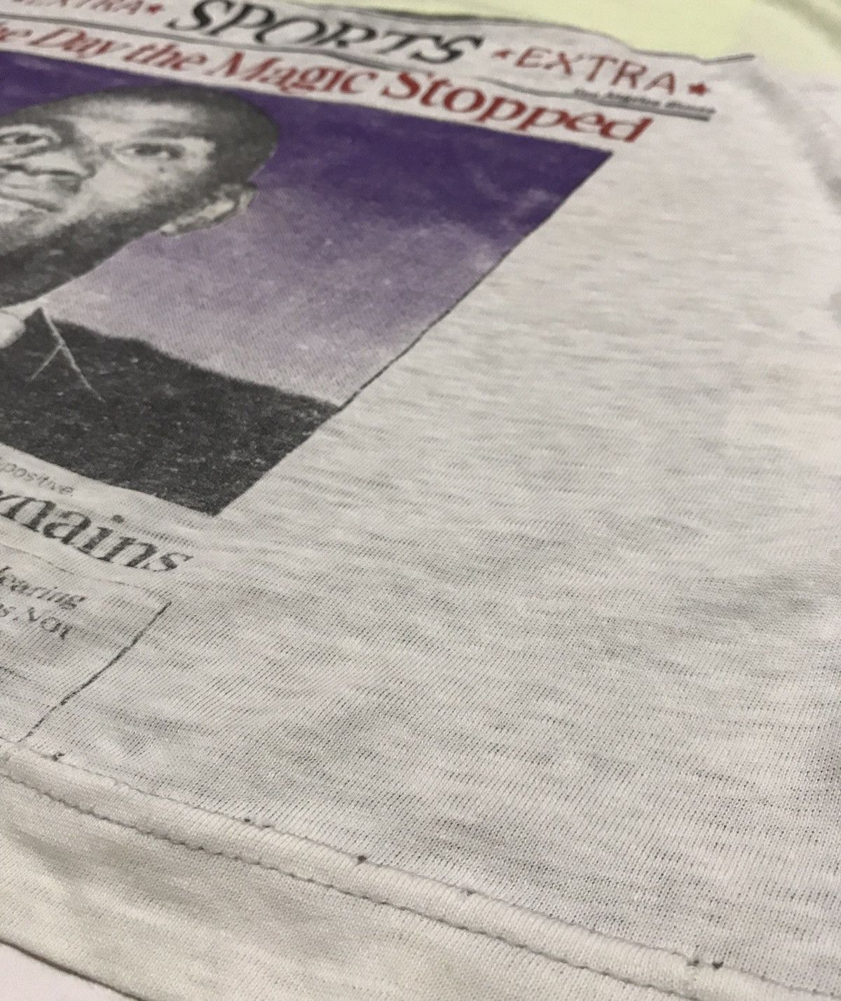 NBA 90s Vintage Distressed Orlando Lakers Magic Johnson NBA Tee Size US L / EU 52-54 / 3 - 6 Thumbnail