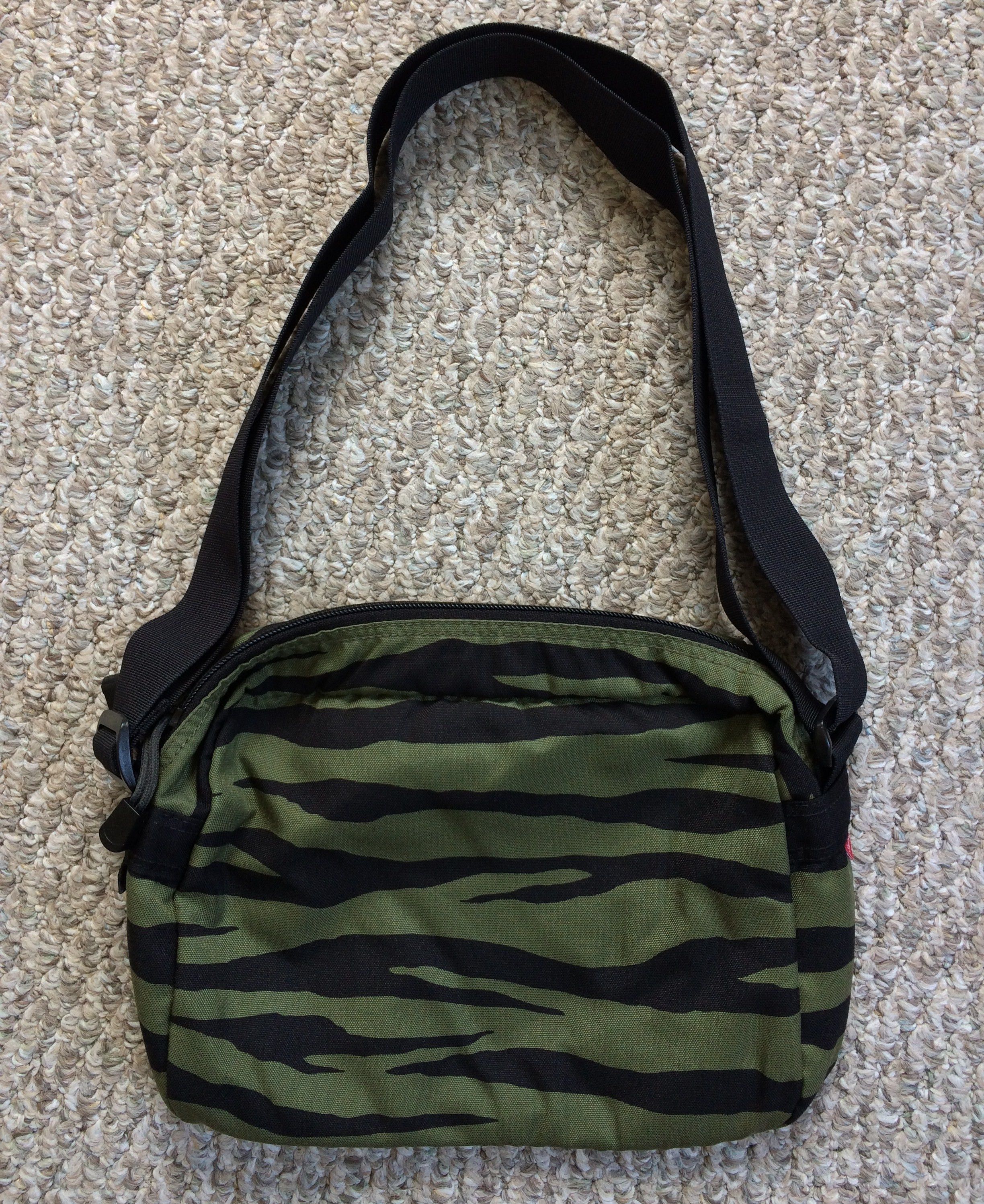 Supreme S/S 2011 Supreme Zebra Cordura Shoulder Bag Size ONE SIZE - 7 Thumbnail