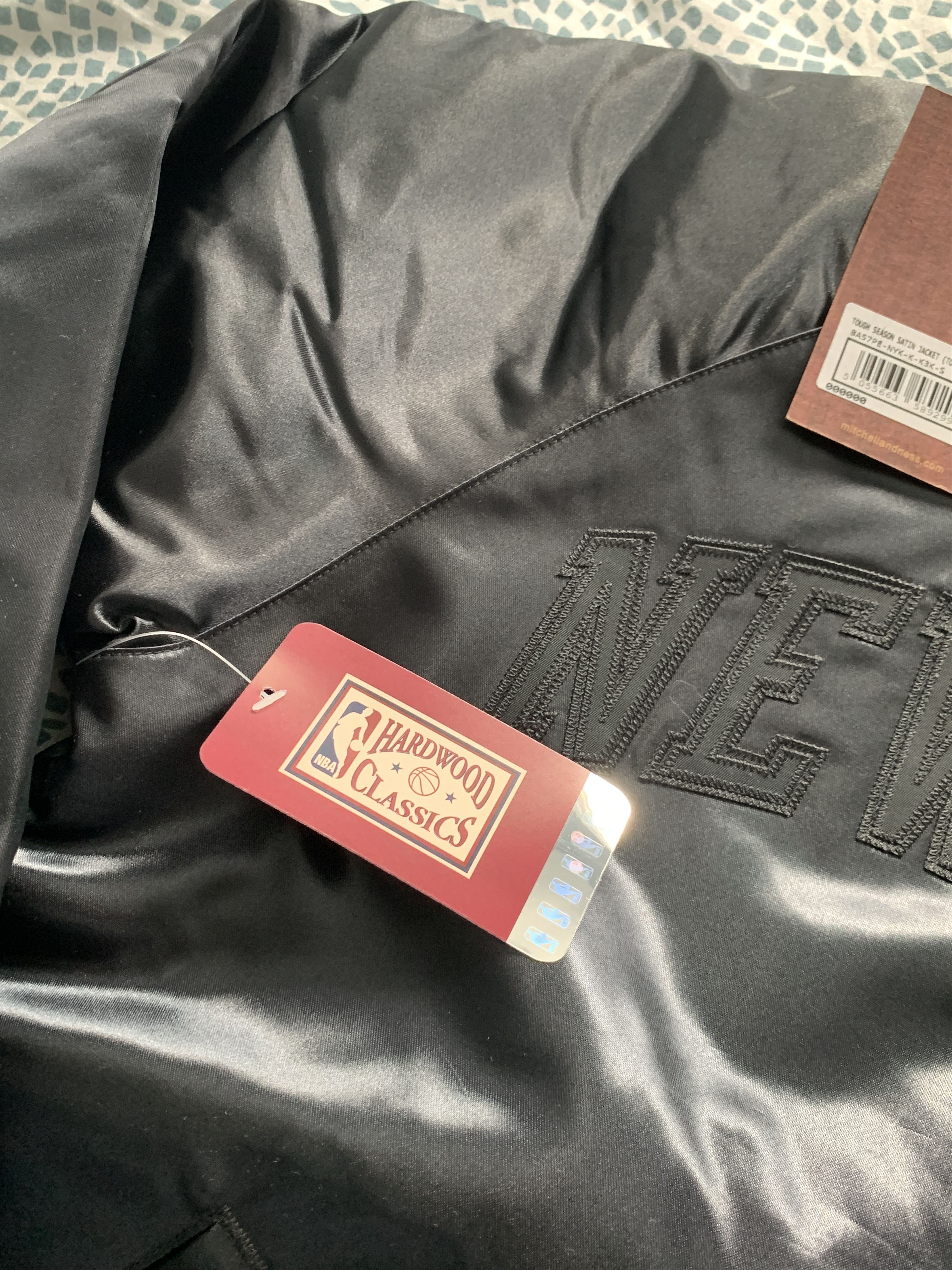 Mitchell & Ness satin jacket NBA new york knicks triple black Size US S / EU 44-46 / 1 - 5 Thumbnail