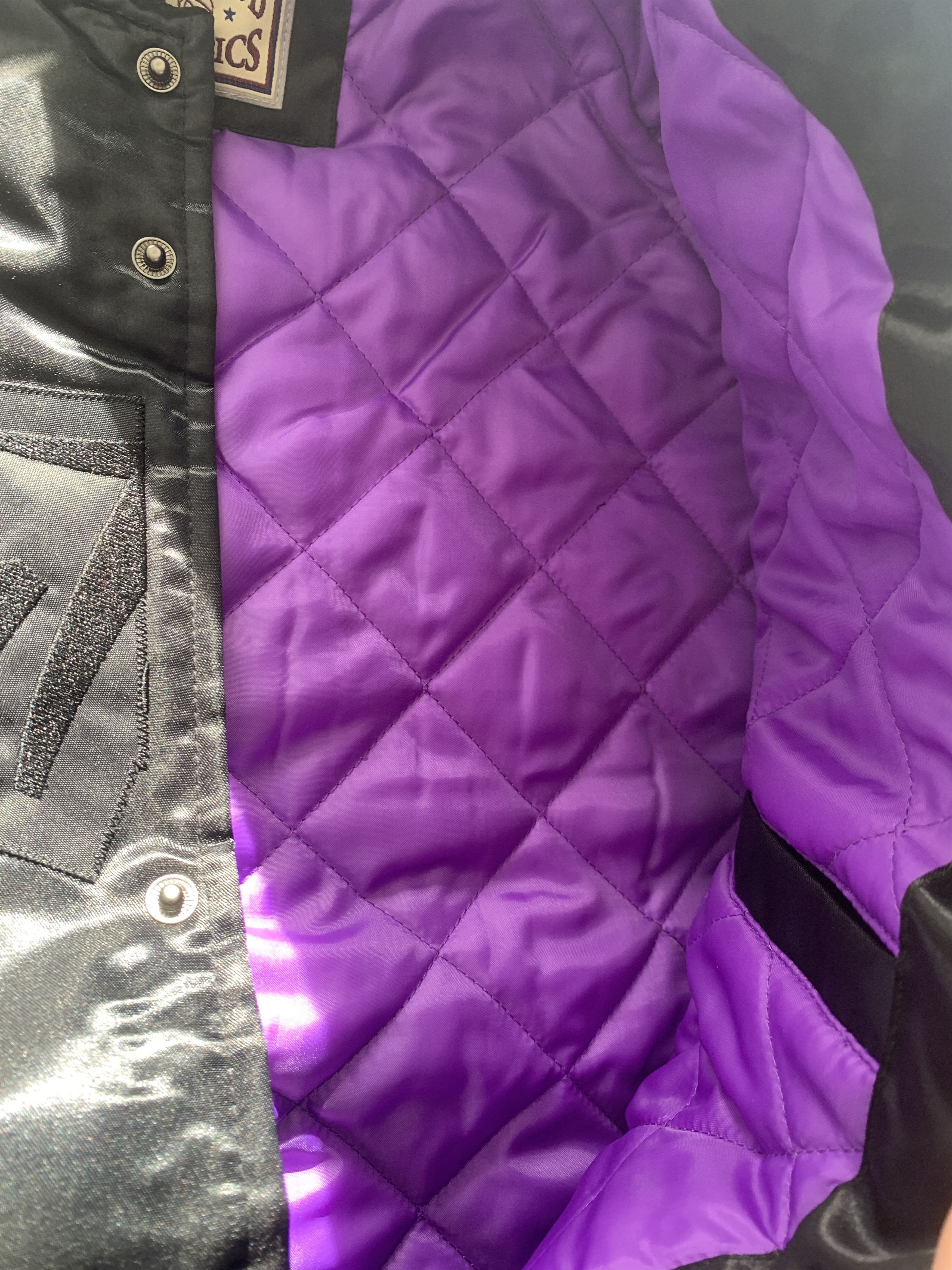 Mitchell & Ness satin jacket NBA Toronto raptors triple black Size US S / EU 44-46 / 1 - 7 Thumbnail
