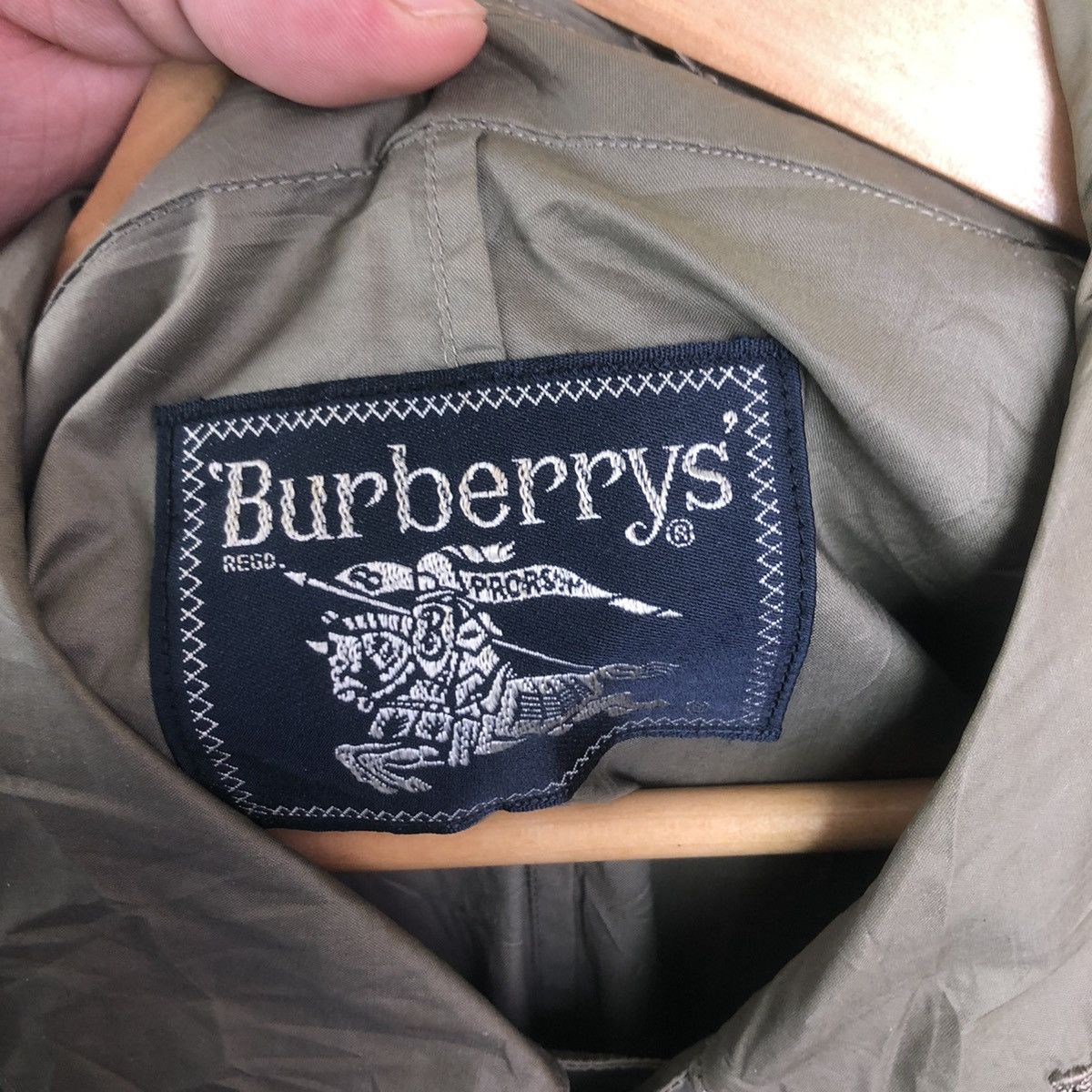 Burberry Vintage Long Light Coat Burberry Army Colours Size US L / EU 52-54 / 3 - 4 Thumbnail