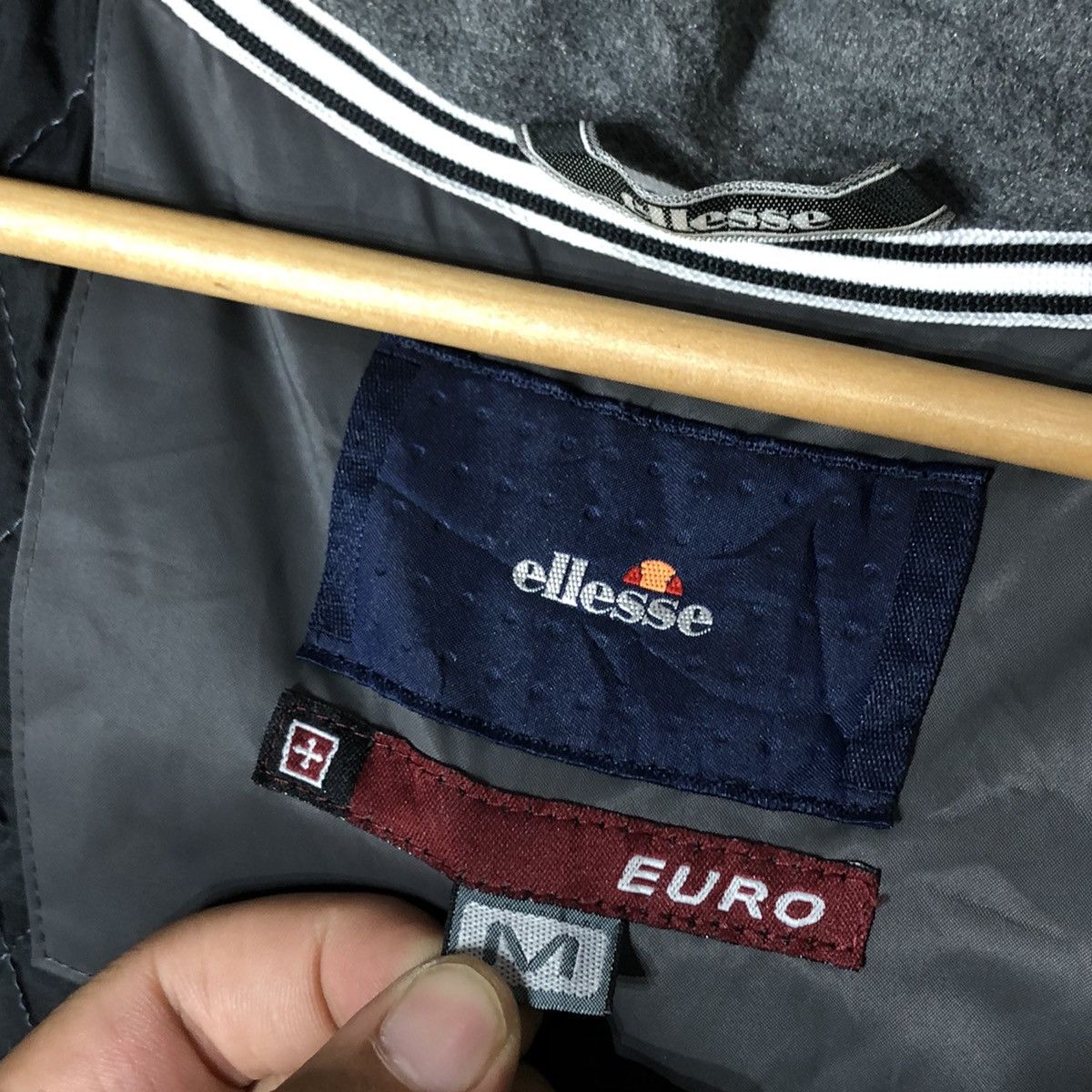 Ellesse Ellesse Zipper Jacket Hoodie -Gently Used Size US M / EU 48-50 / 2 - 18 Thumbnail