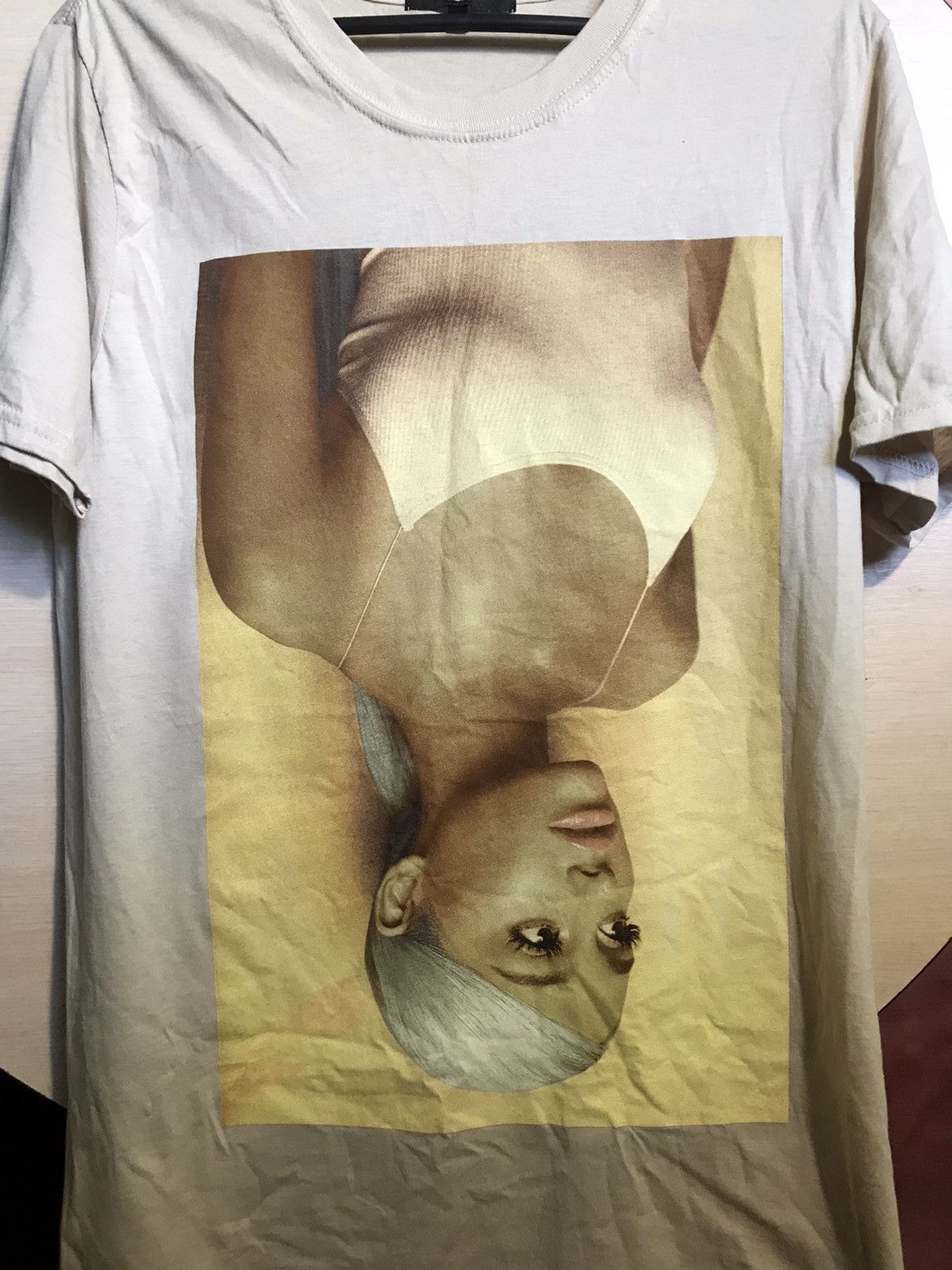 Band Tees Ariana grande band streetwear tee Size US M / EU 48-50 / 2 - 3 Thumbnail