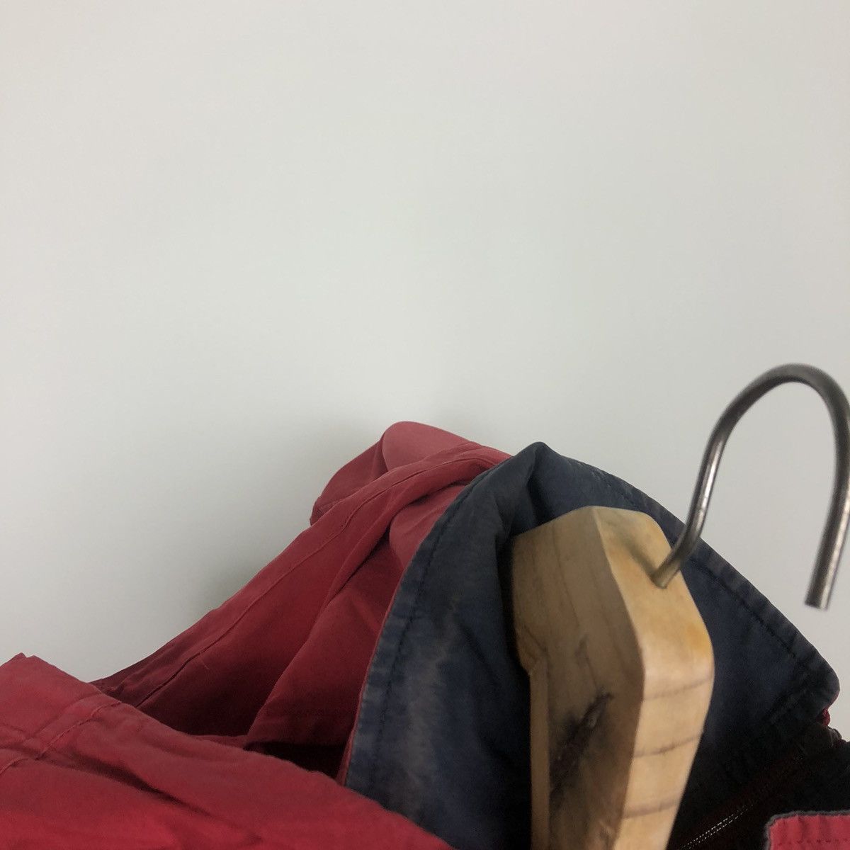 Burberry Vintage Burberrys Big Logo Jacket Rare Colour Red Size US L / EU 52-54 / 3 - 15 Thumbnail