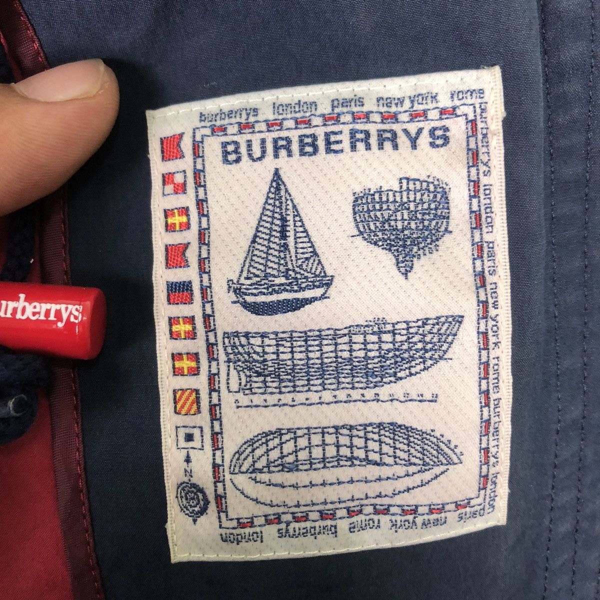Burberry Vintage Burberrys Big Logo Jacket Rare Colour Red Size US L / EU 52-54 / 3 - 5 Thumbnail