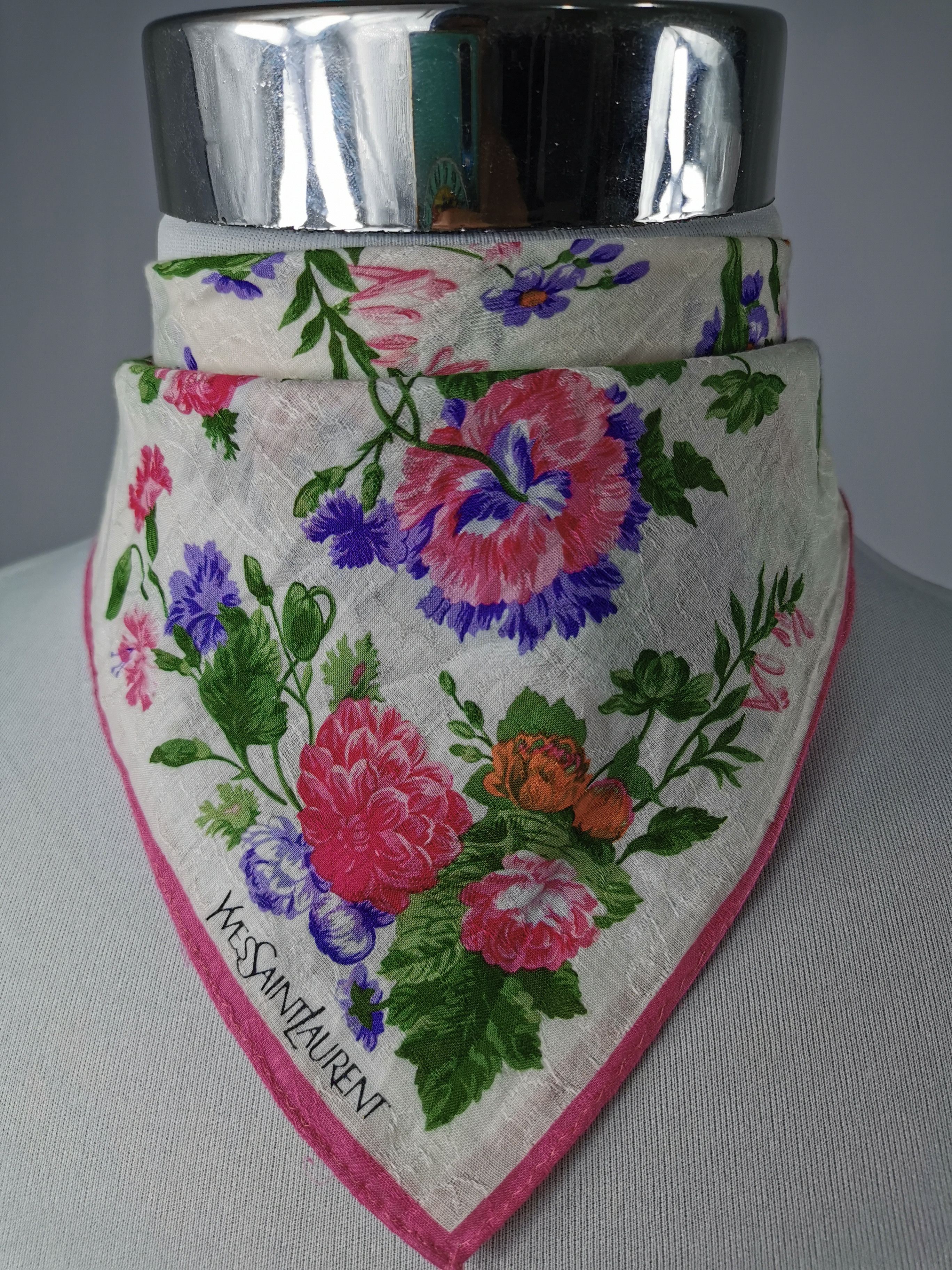 Vintage × Yves Saint Laurent Yves saint laurent handkerchief bandana neckerchief Size ONE SIZE - 1 Thumbnail