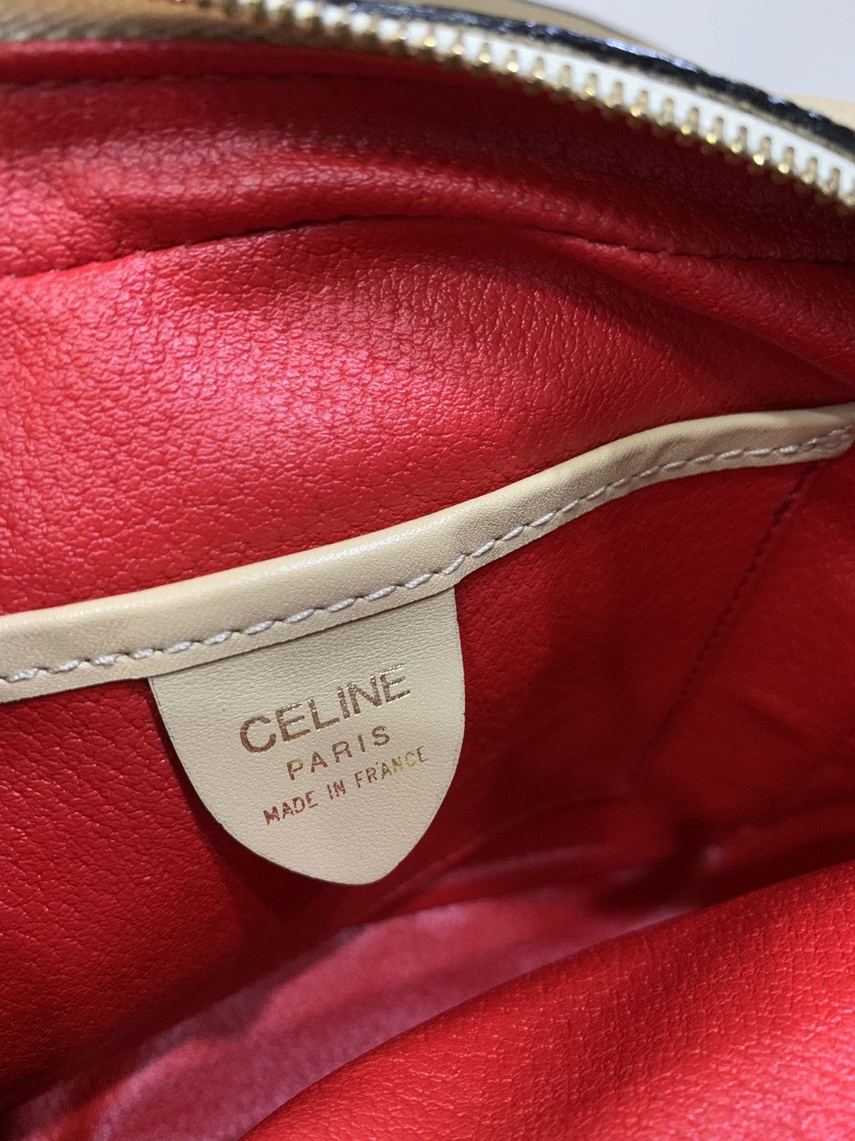 Celine CELINE CIRCLE LOGO PLATE SHOULDER SLING BAG Size ONE SIZE - 6 Thumbnail